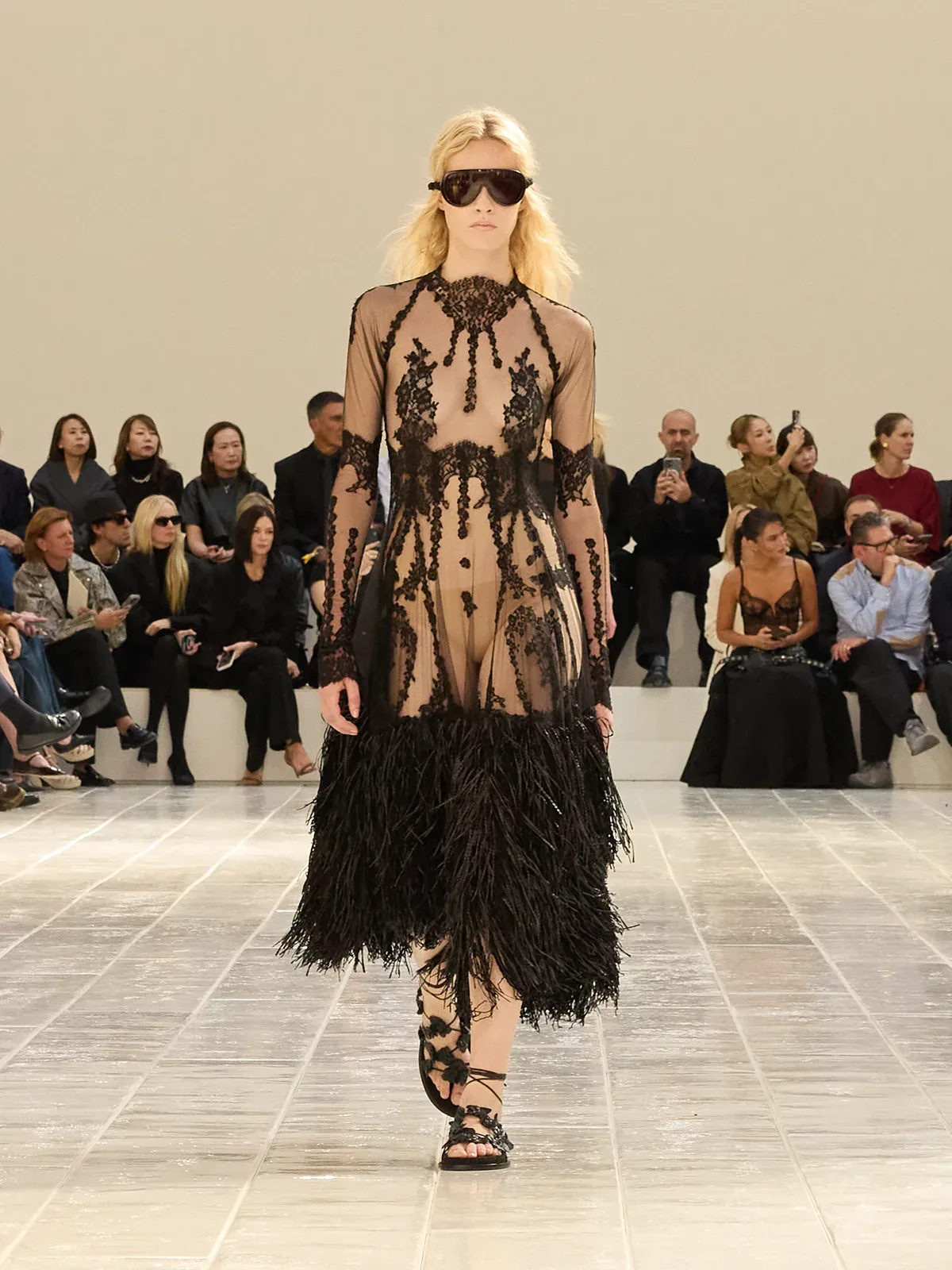 metal-balenciaga-ss27-40