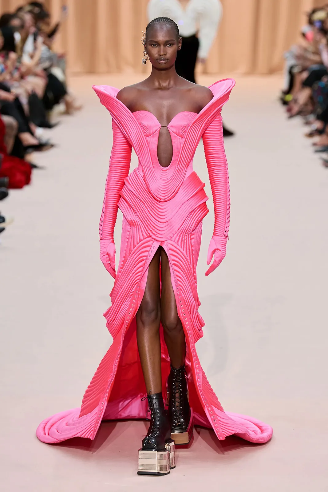 00043 Jean Paul Gaultier Fall 2022 Couture Credit Gorunway