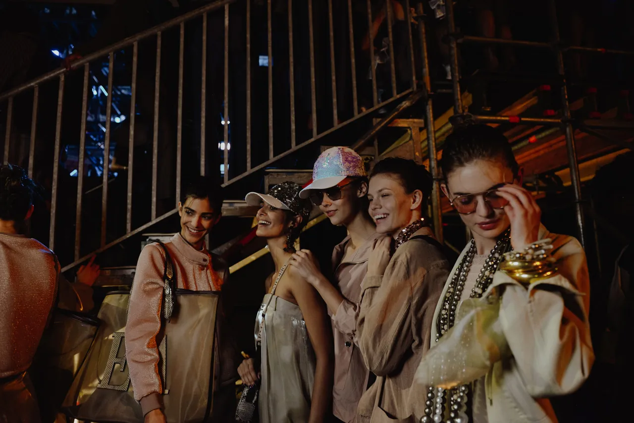 Emporio Armani S S2019 Metalmagazine 31