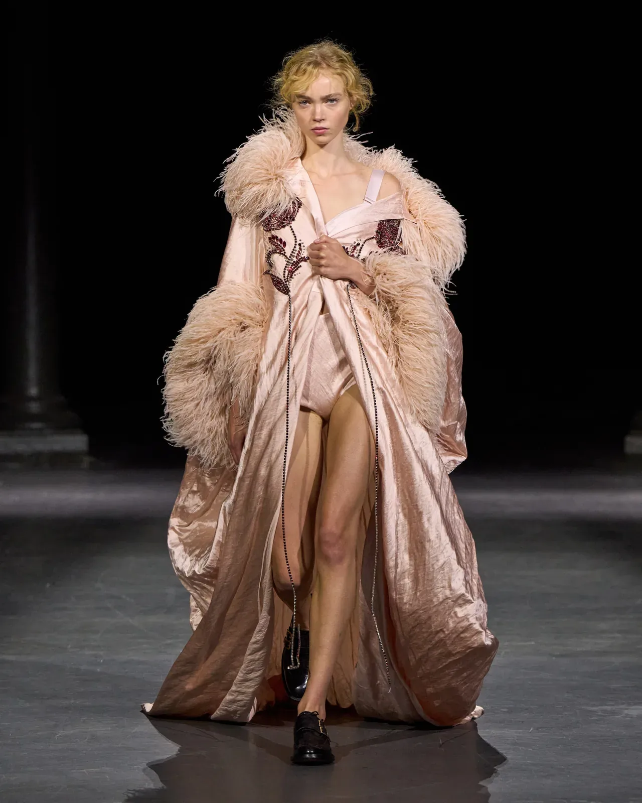 metal-london-fashion-week-ss27-erdem-12