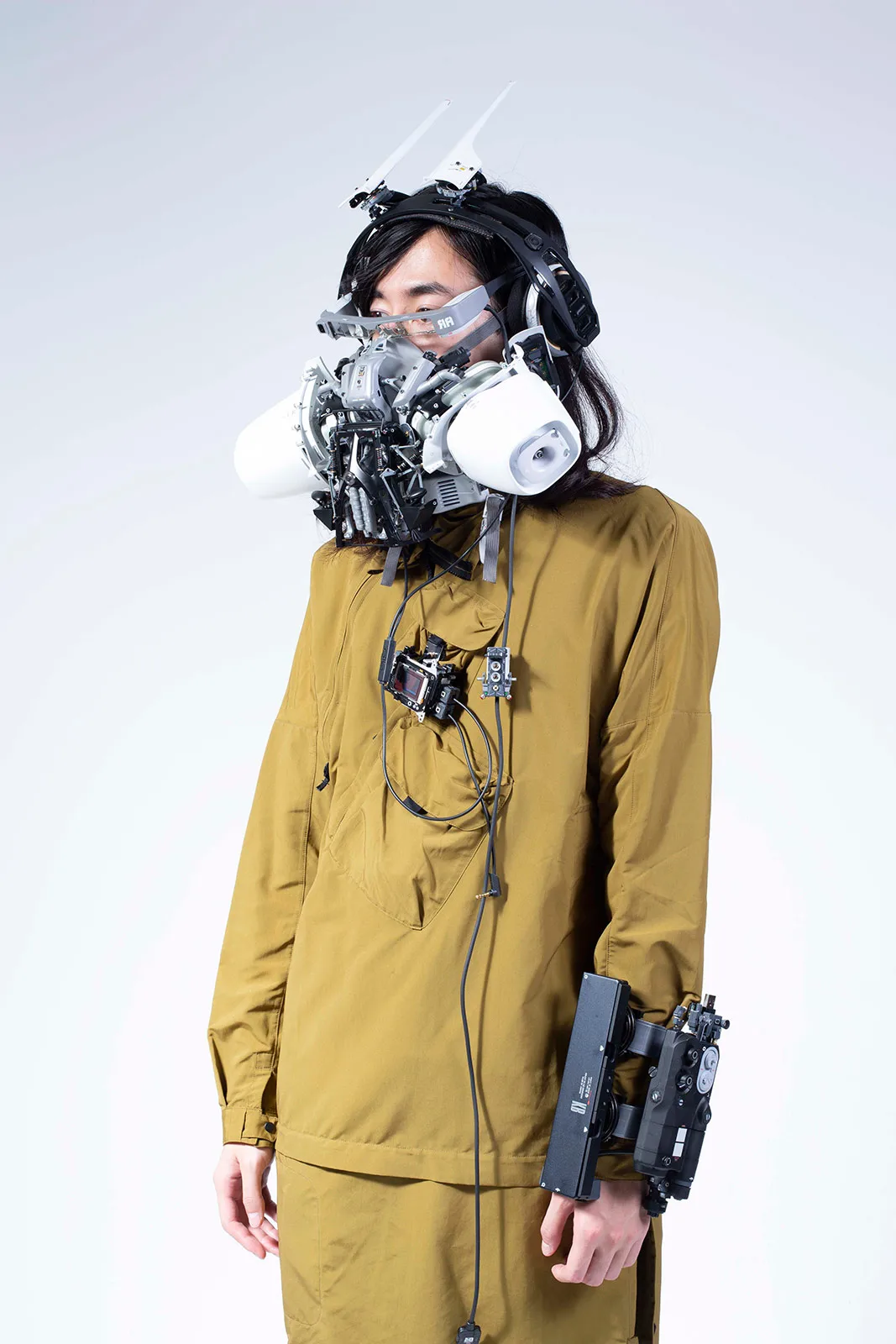 Hiroto Ikeuchi Metalmagazine 2.jpg
