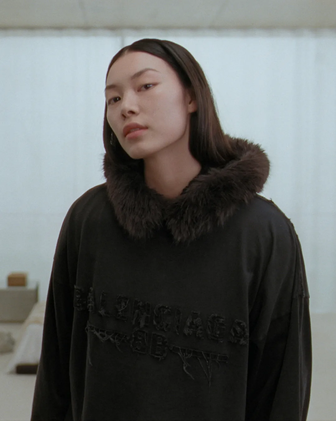 BALENCIAGA-NEW-YEAR-SERIES-BING-BING-LOOK-IMAGE-NO-LOGO-2.jpg