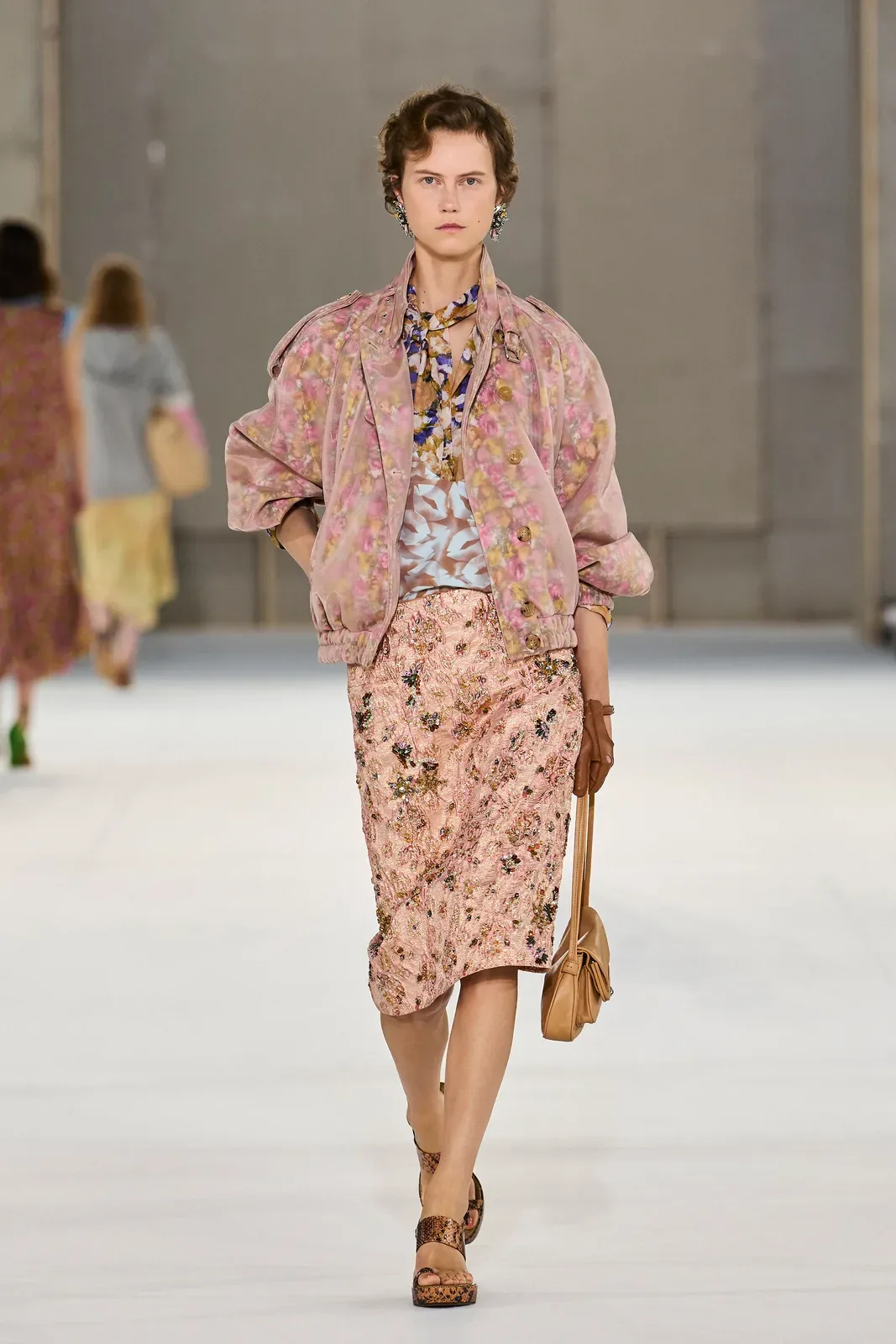 metal-dries-van-noten-ss27-22