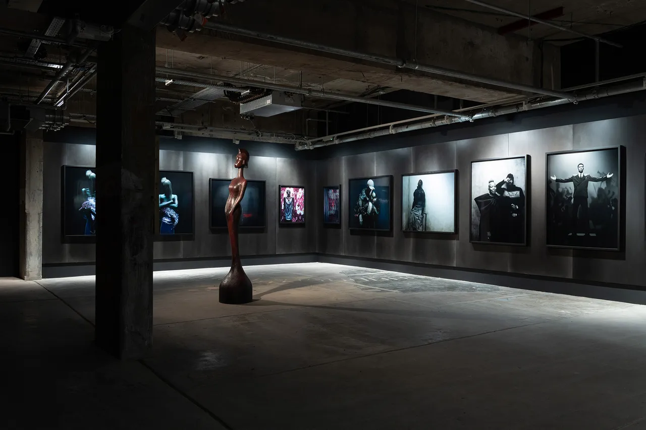 Installation-view-of-Gabriel-Moses---Selah-at-180-Studios-Photo_9