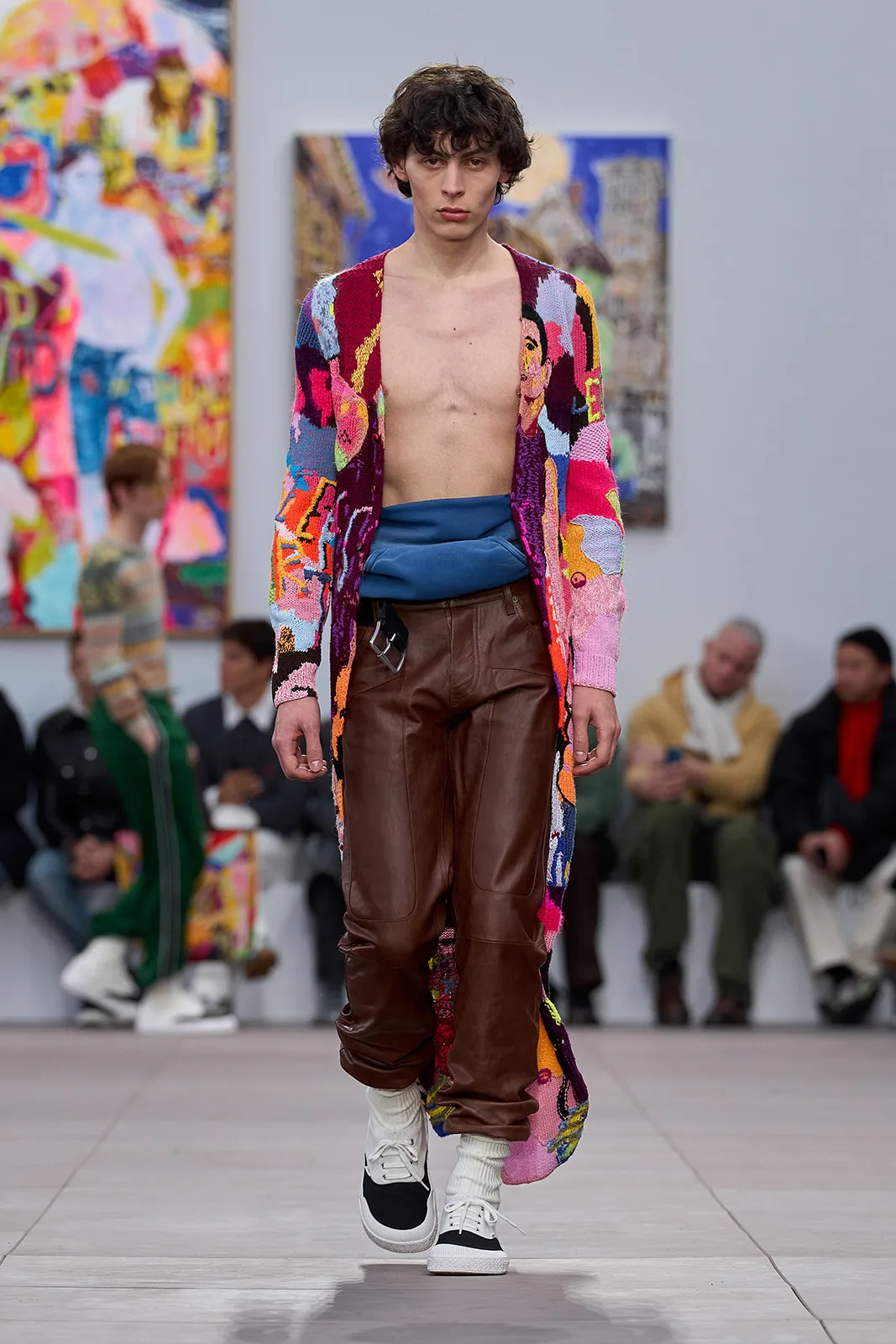 LOEWE_FW24_MW_SHOW_14