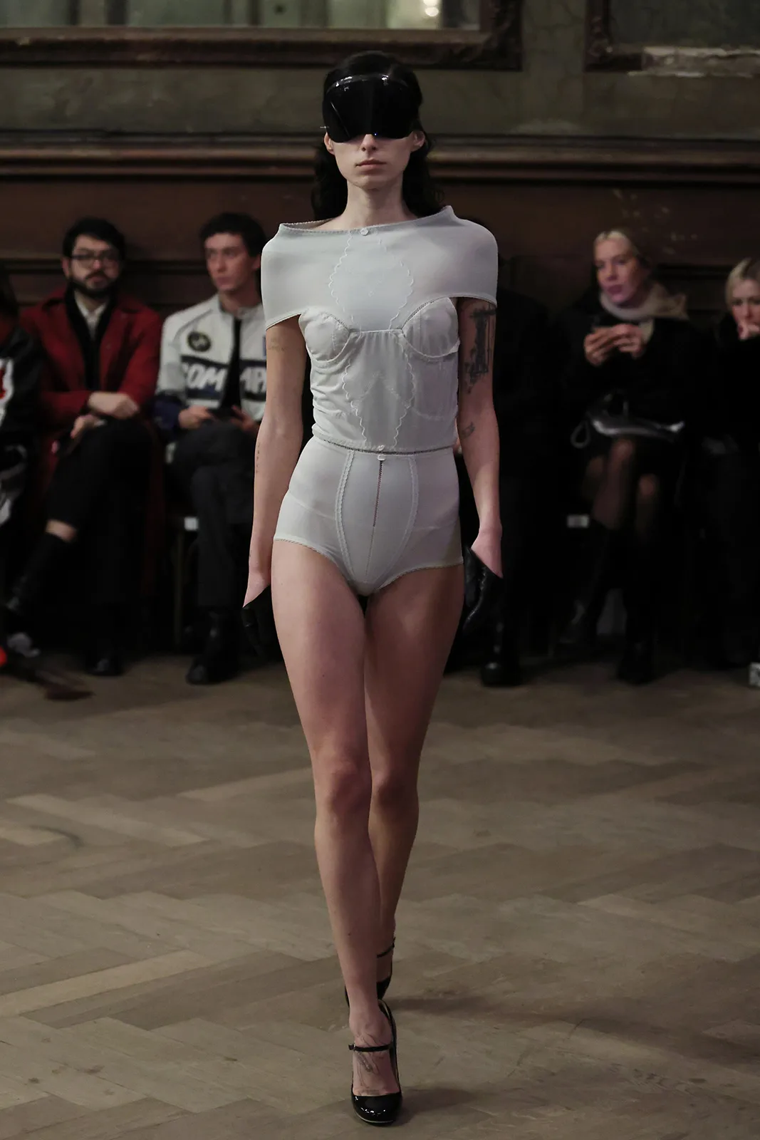 LOU_DE_BÈTOLY_AW25_Look36_Press_by_Boris-Marberg_for_BFW