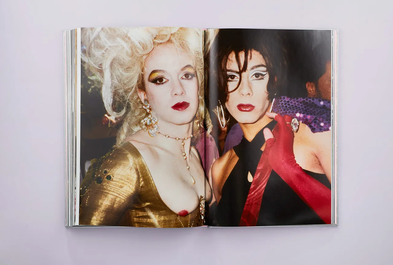 Linda Simpson Metalmagazine 14