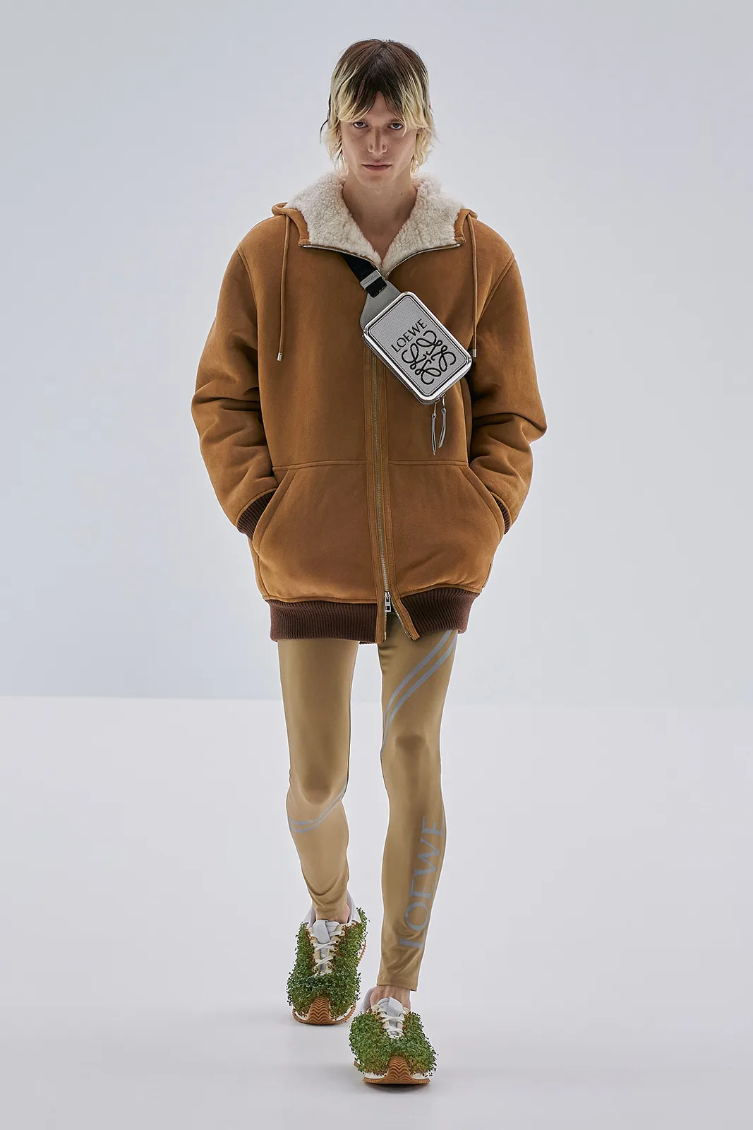 Loewe S S23 Mens Show Runway Look 11 Front Rgb Cropped 2x3 11