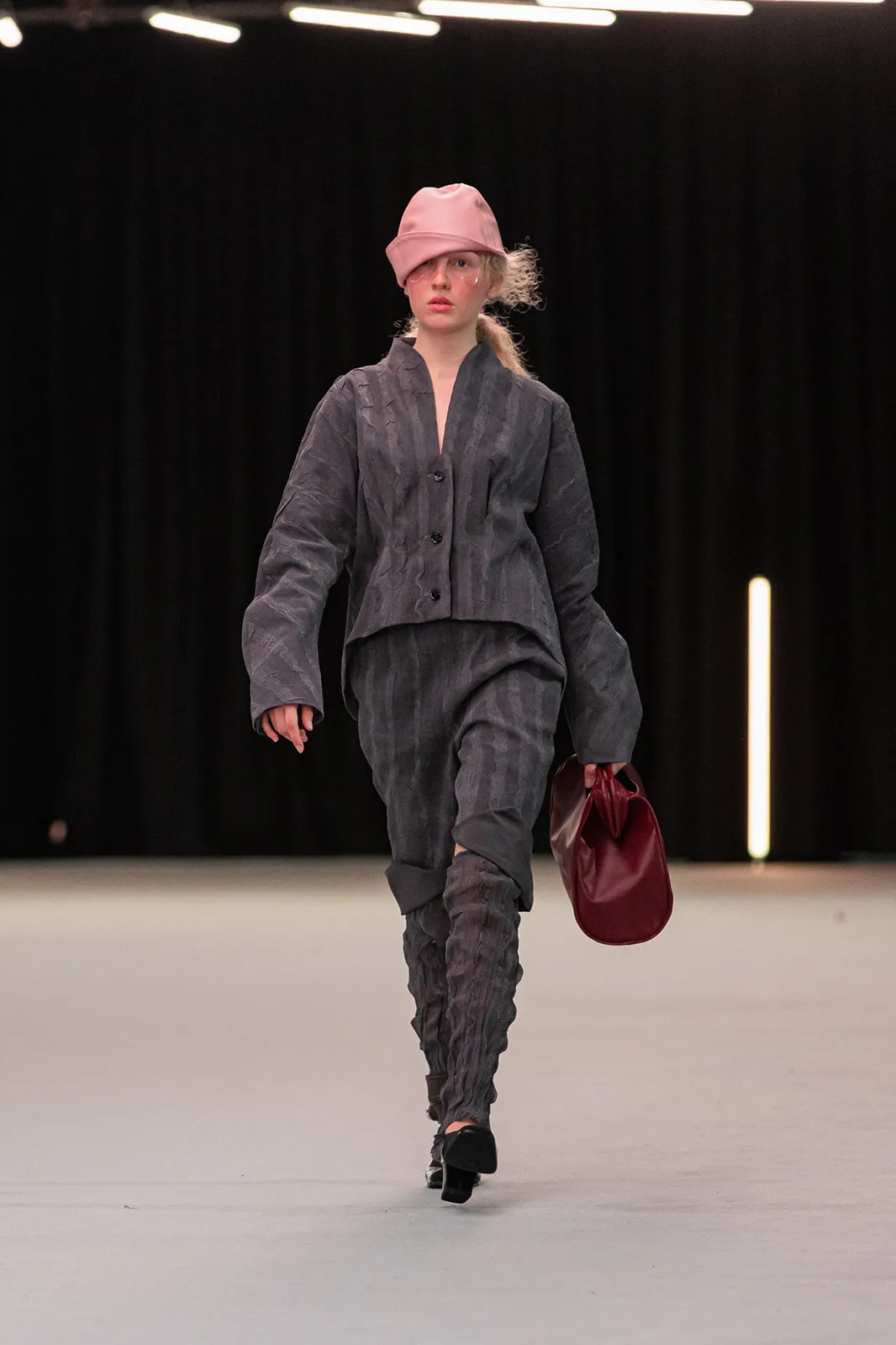 2025_DM_DEFILE-Catwalk_coll-JulieJachertz_4