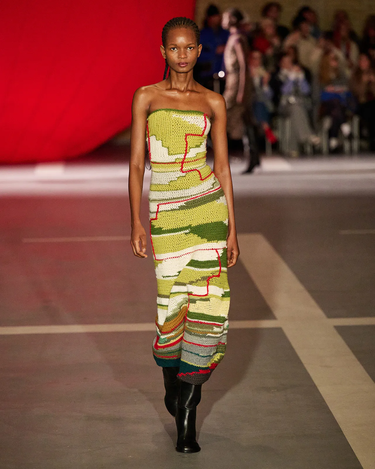 Look-16-of-32-Baum-und-Pferdgarten-AW25