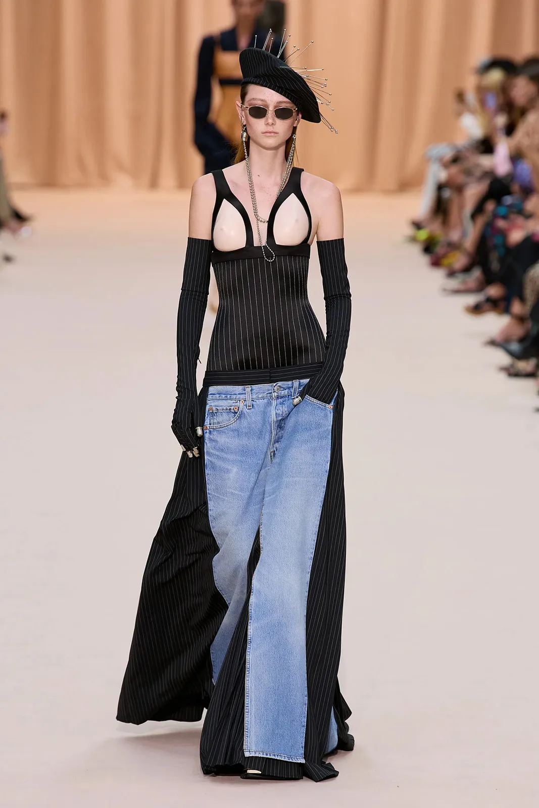 00019 Jean Paul Gaultier Fall 2022 Couture Credit Gorunway
