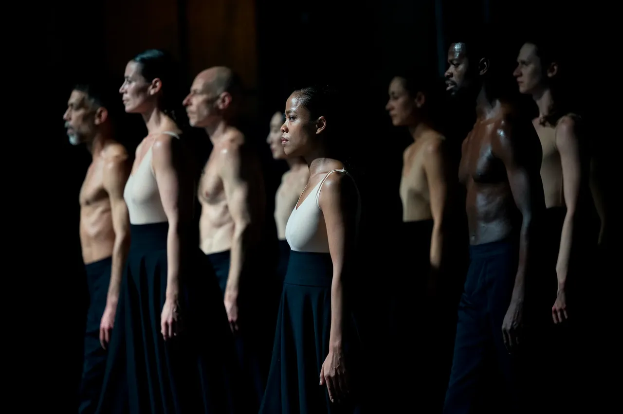 metal-sasha-waltz-06