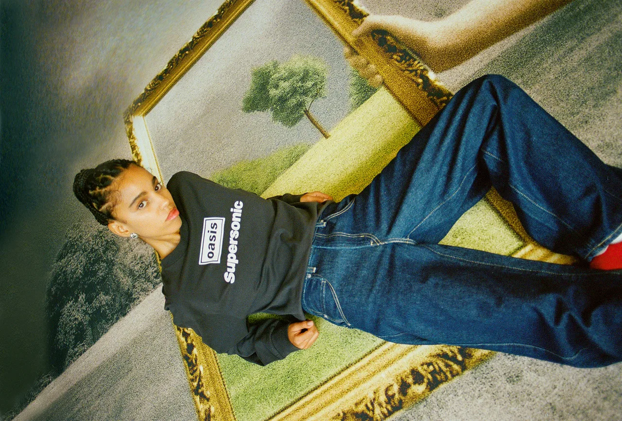 Oasis-–-Levis-1