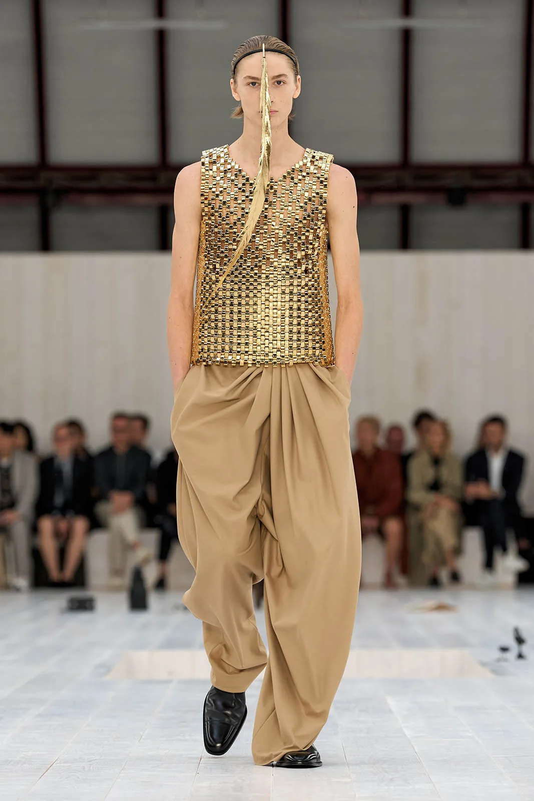 Loewe_Spring_Summer_2025_6