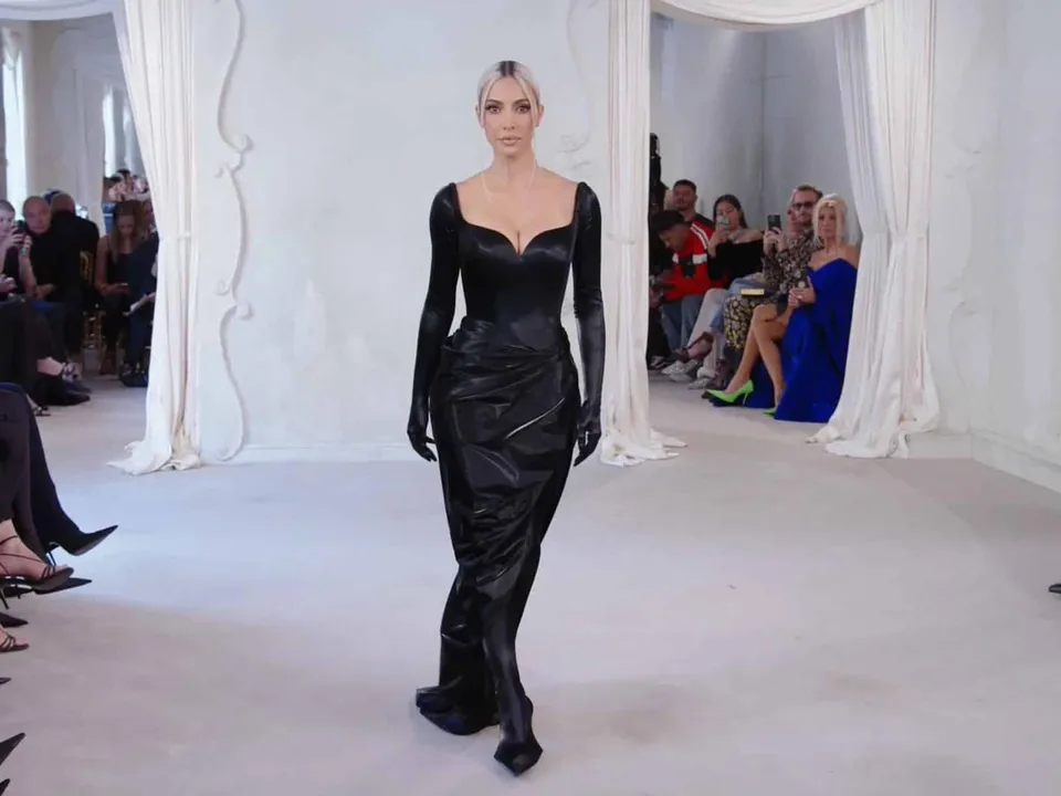 Balenciaga F/W 2022 Couture