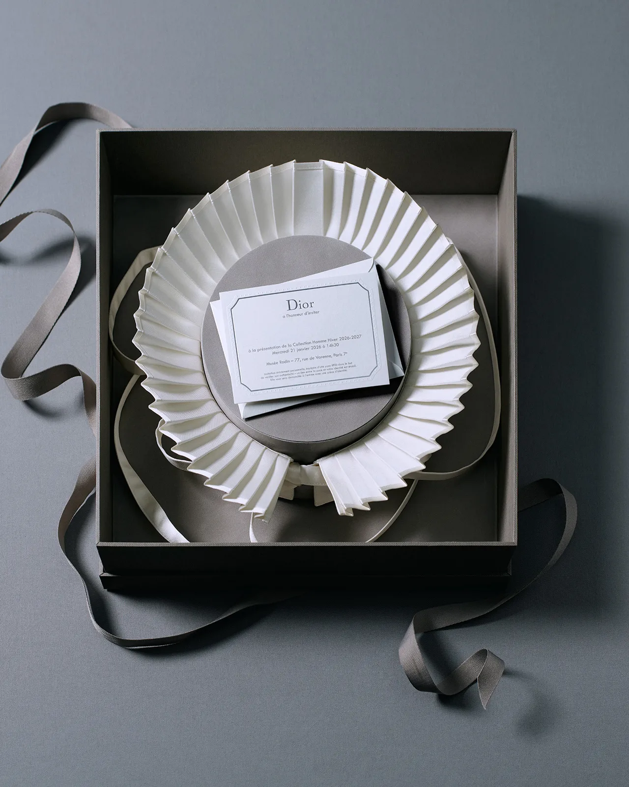 DIOR-MEN-WINTER26-27_SHOW-INVITATIONS-BY-JEAN-MARIE-BINET-(2)