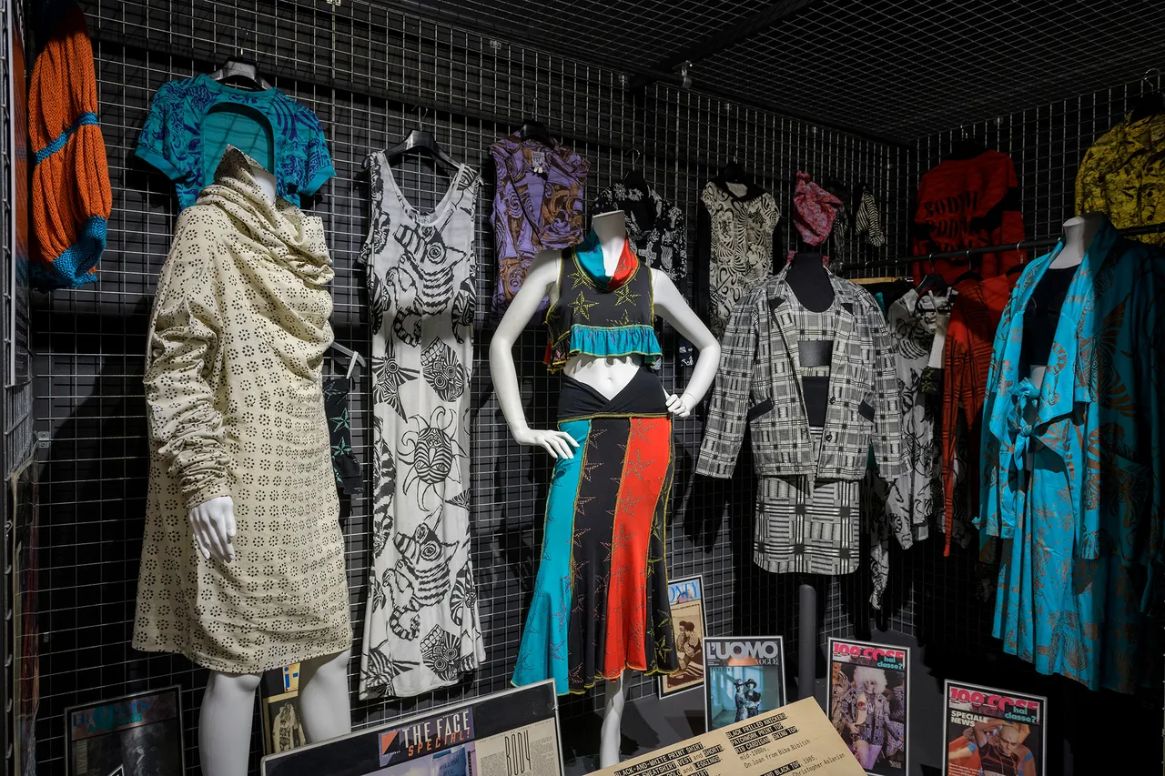 Outlaws-Fashion-and-Textile-Museum_1