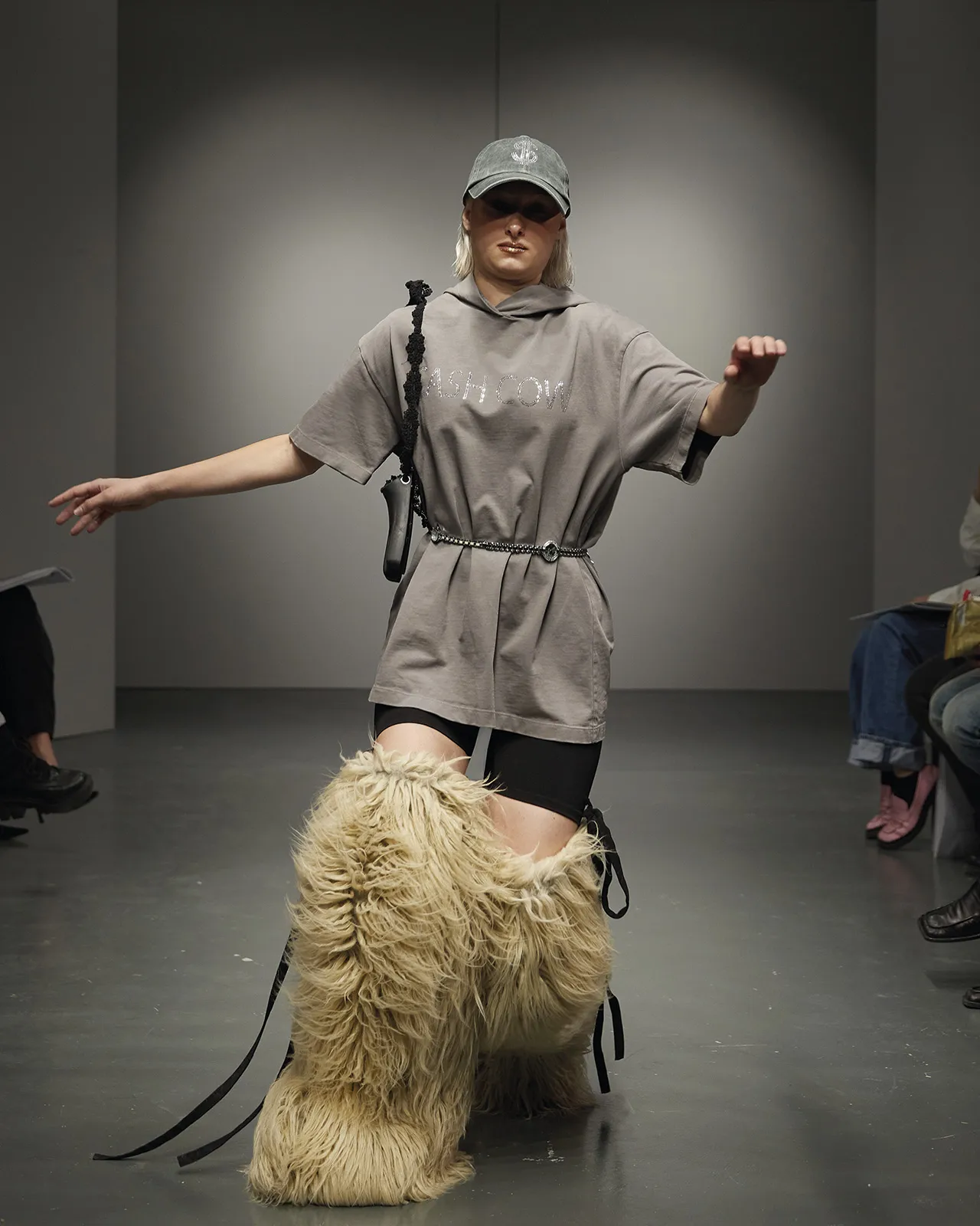 Avavav Runway Loo K11