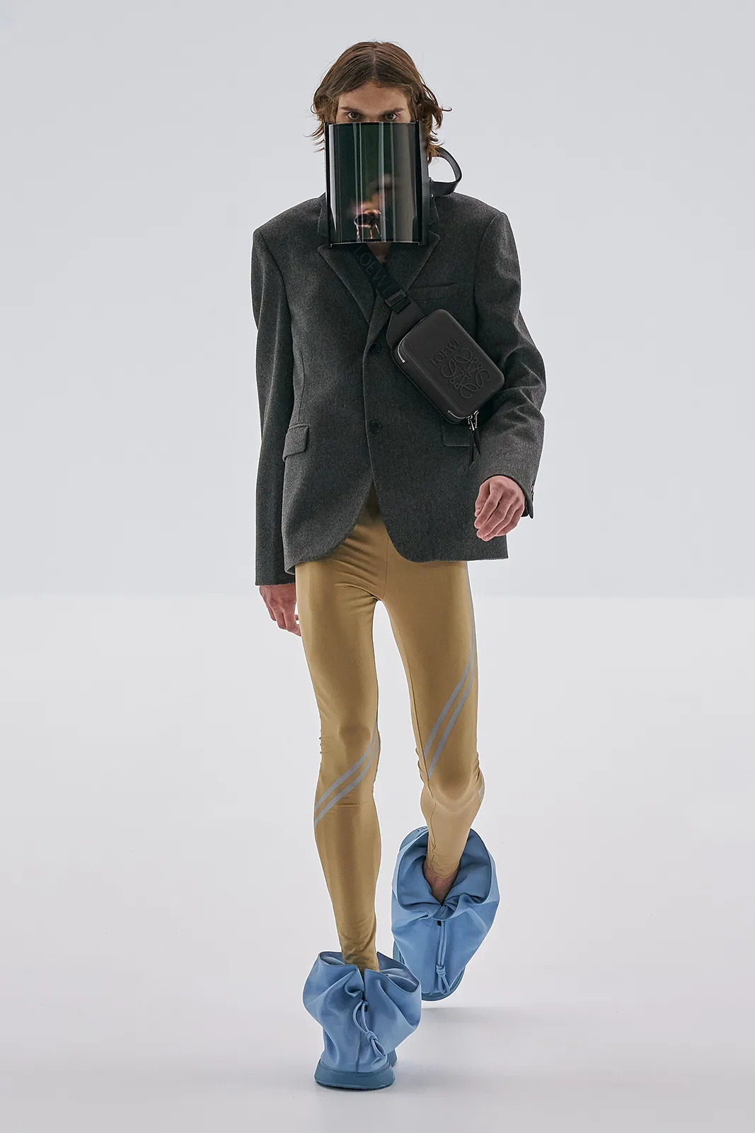 Loewe S S23 Mens Show Runway Look 33 Front Rgb Cropped 2x3 33