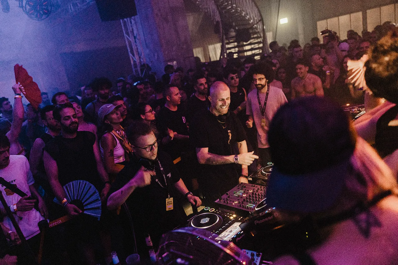 StoneTechno-18