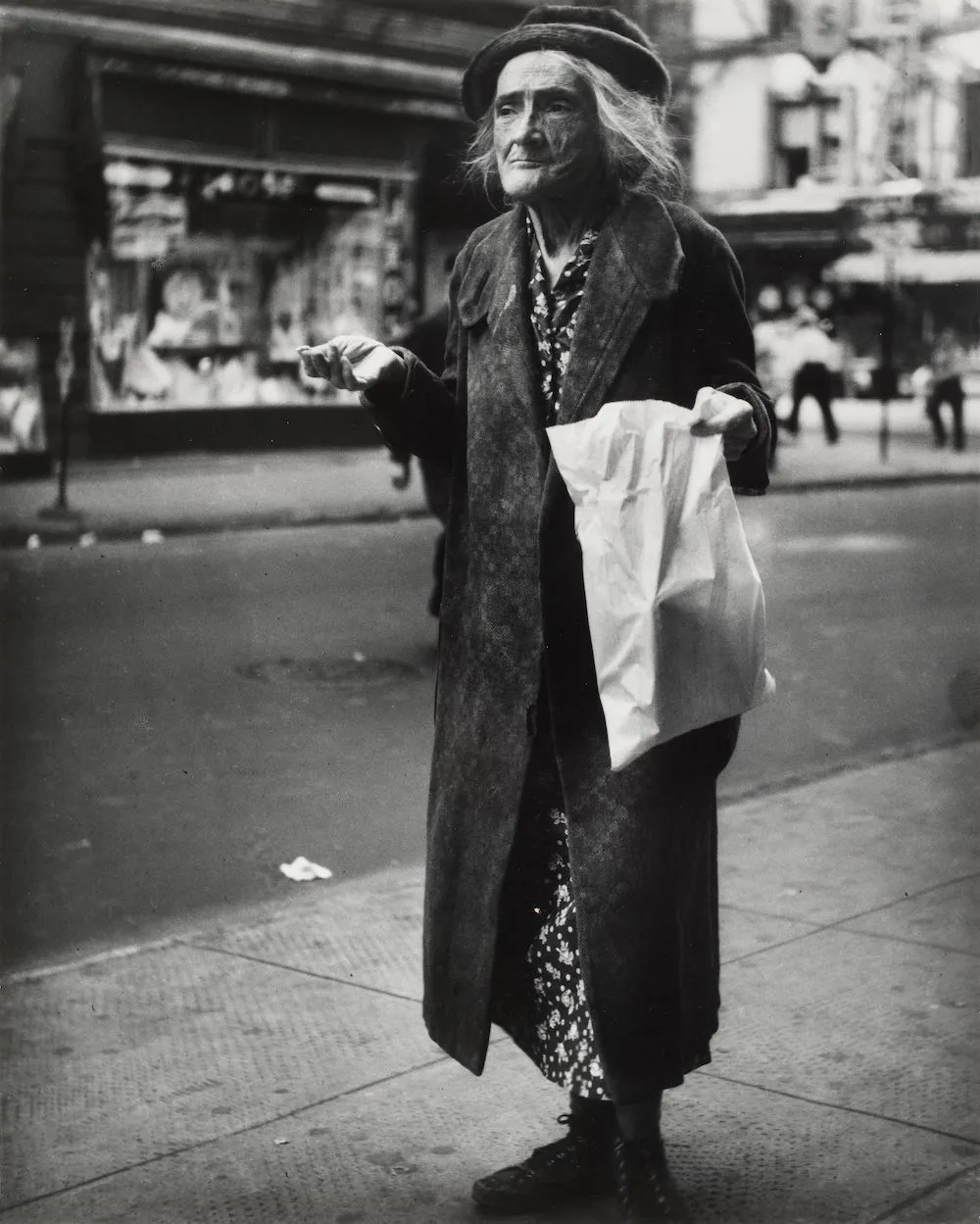 Lisette Model I Lower East Side Nova York Depressio I C 1950 Centre Pompidou Paris Musee National D Art Moderne C