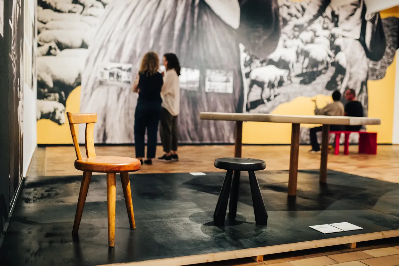 metal-charlotte-perriand-07