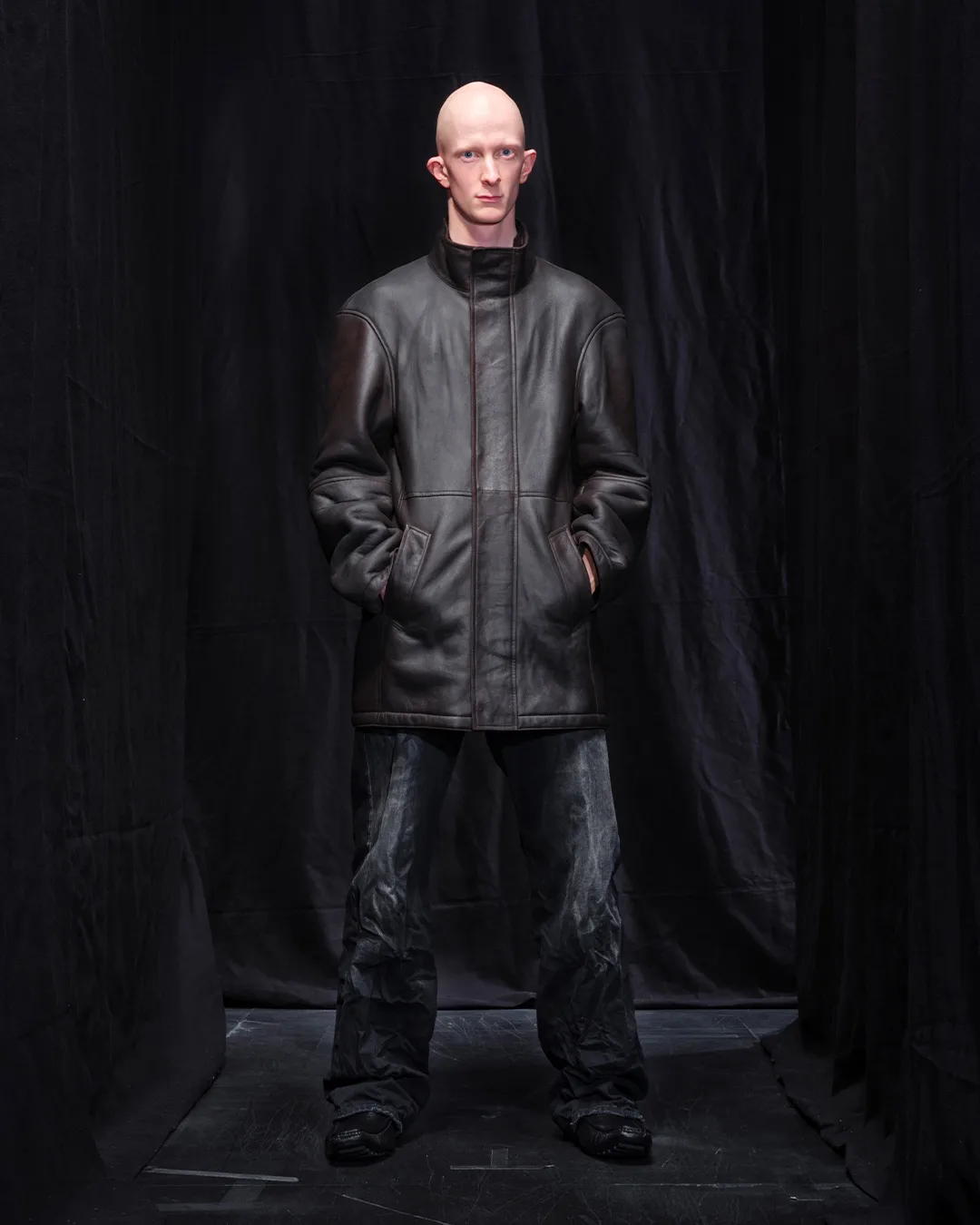 BALENCIAGA-WINTER-25-LOOK-19_HANSI