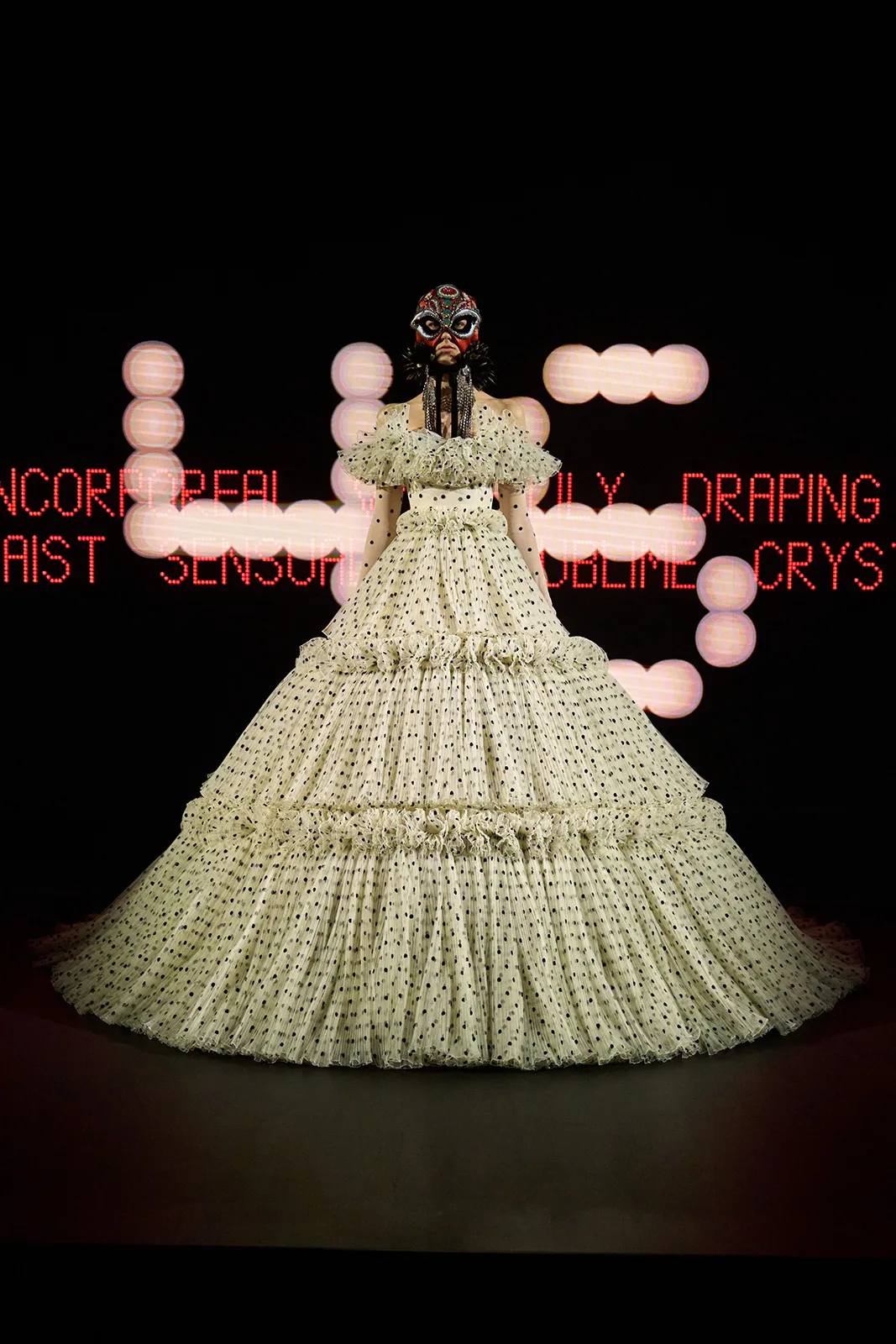 Valentino-Haute-Couture-2025_27