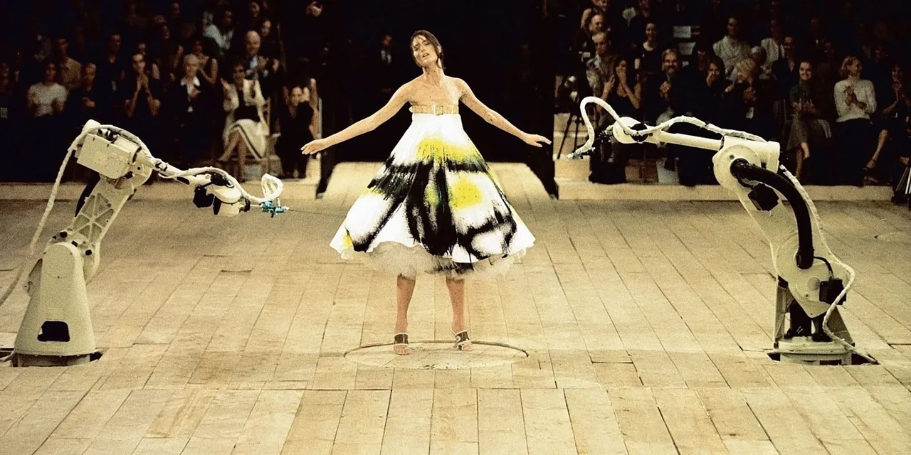 13_VDM_Catwalk