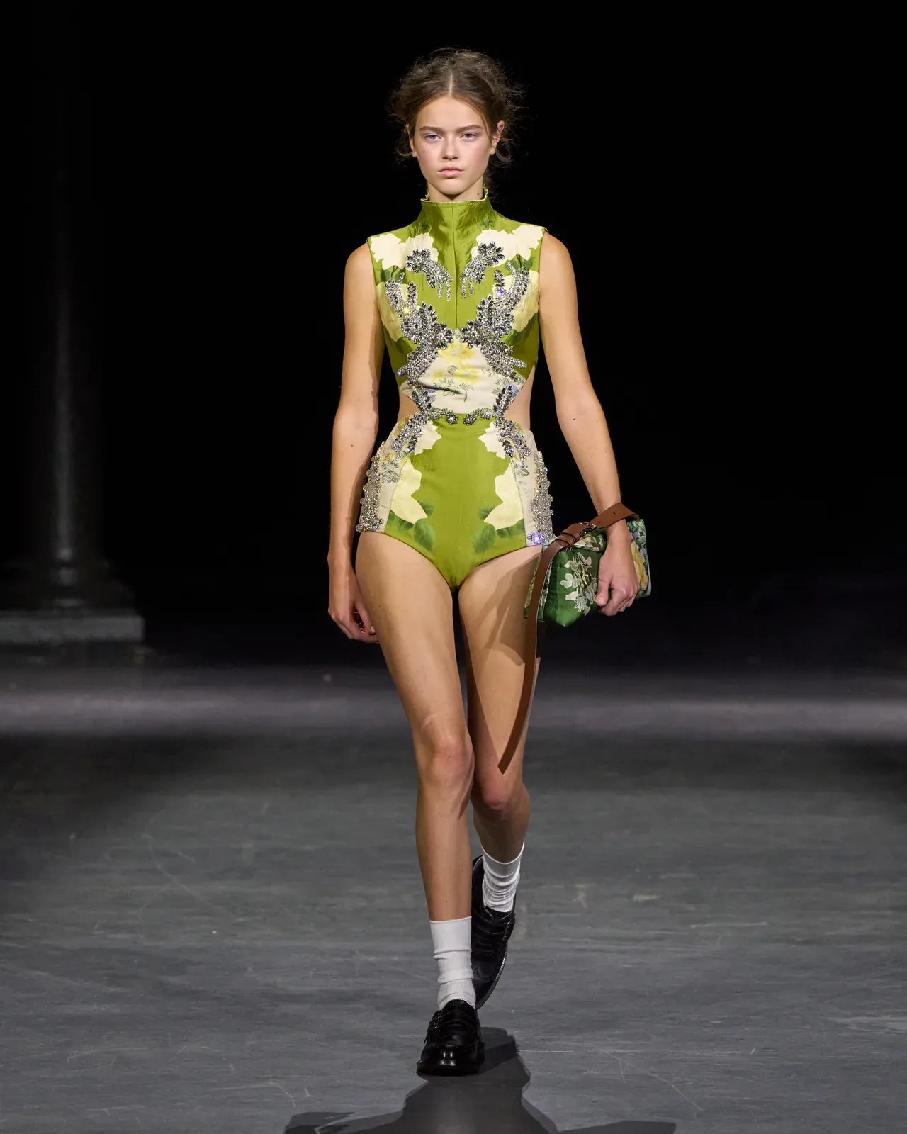 metal-london-fashion-week-ss27-erdem-05