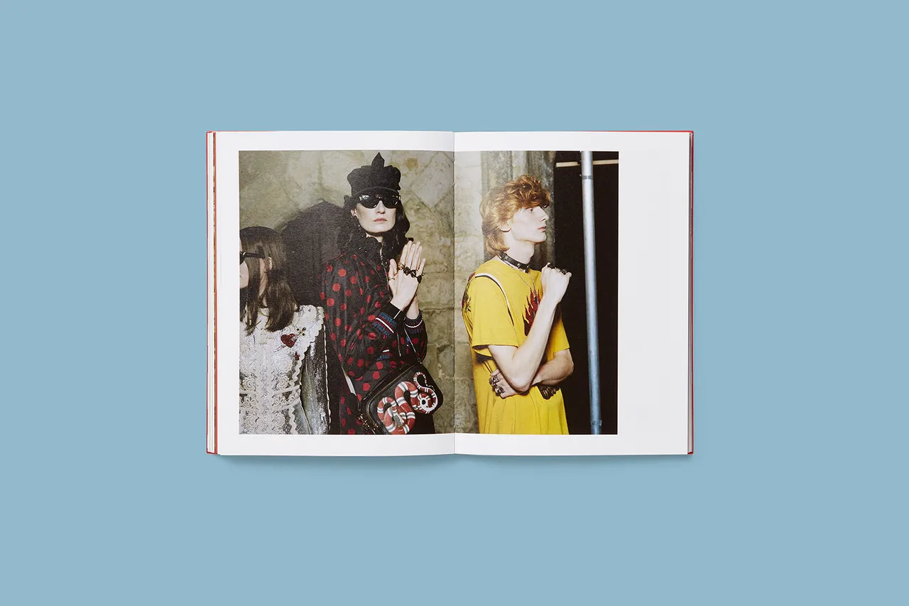 Blind for Love Book Pages 77 4 White Azzurro
