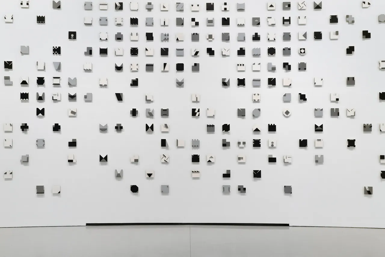 Minimal_exhibition_1