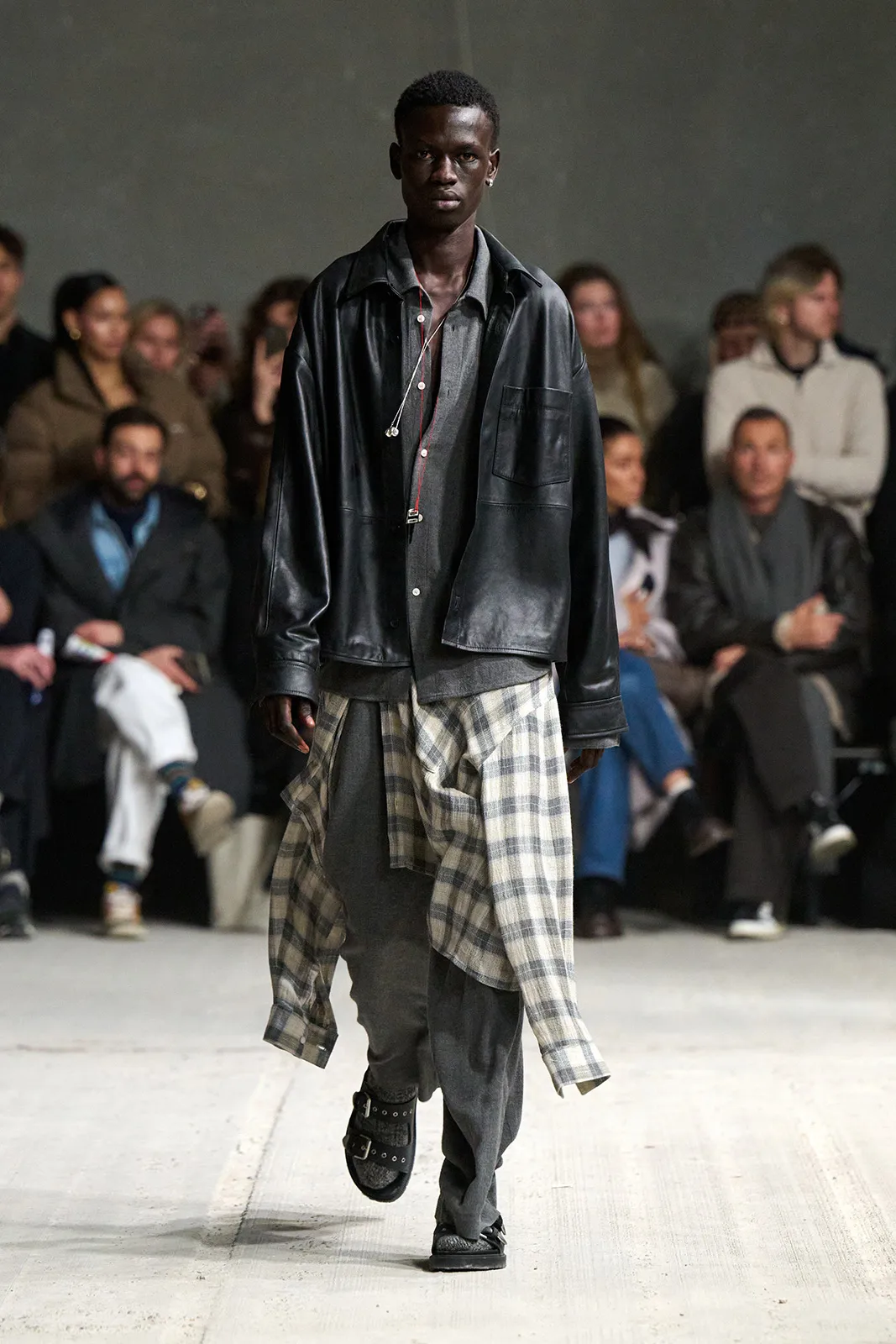 AW25-Copenhagen-Fashion-Week-Won-Hundred-Runway-2x3-James-Cochrane-15