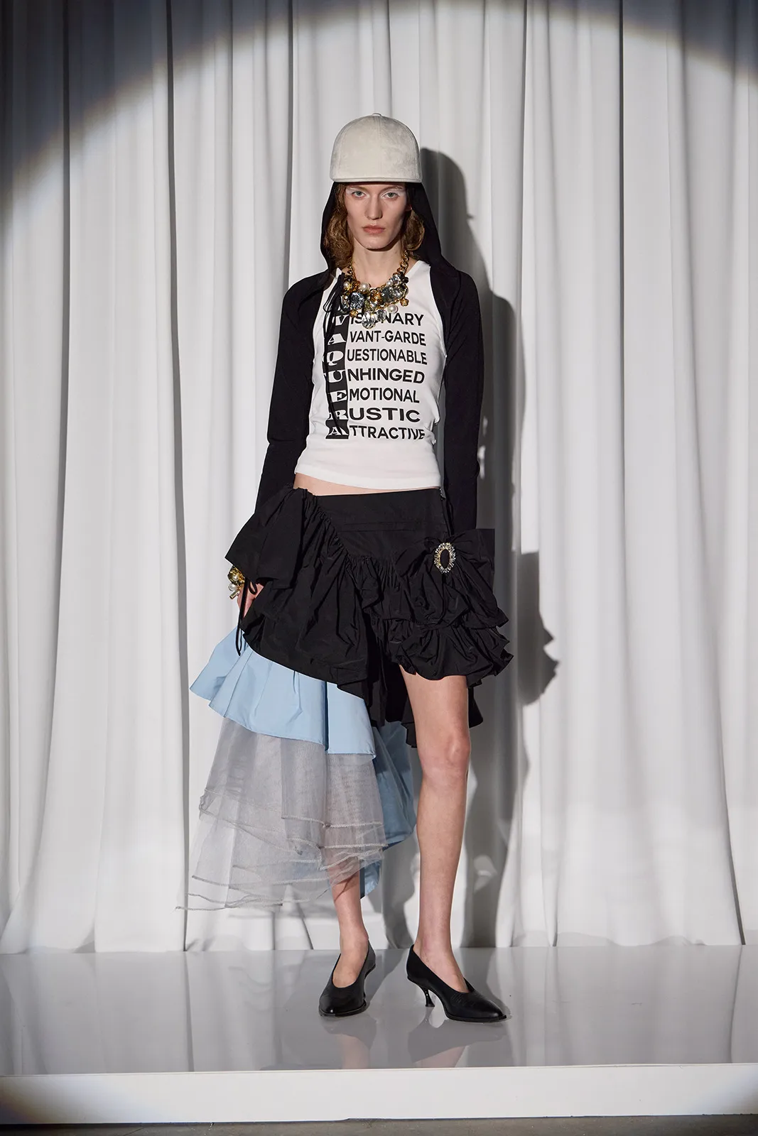 Vaquera_ss26_runway_21