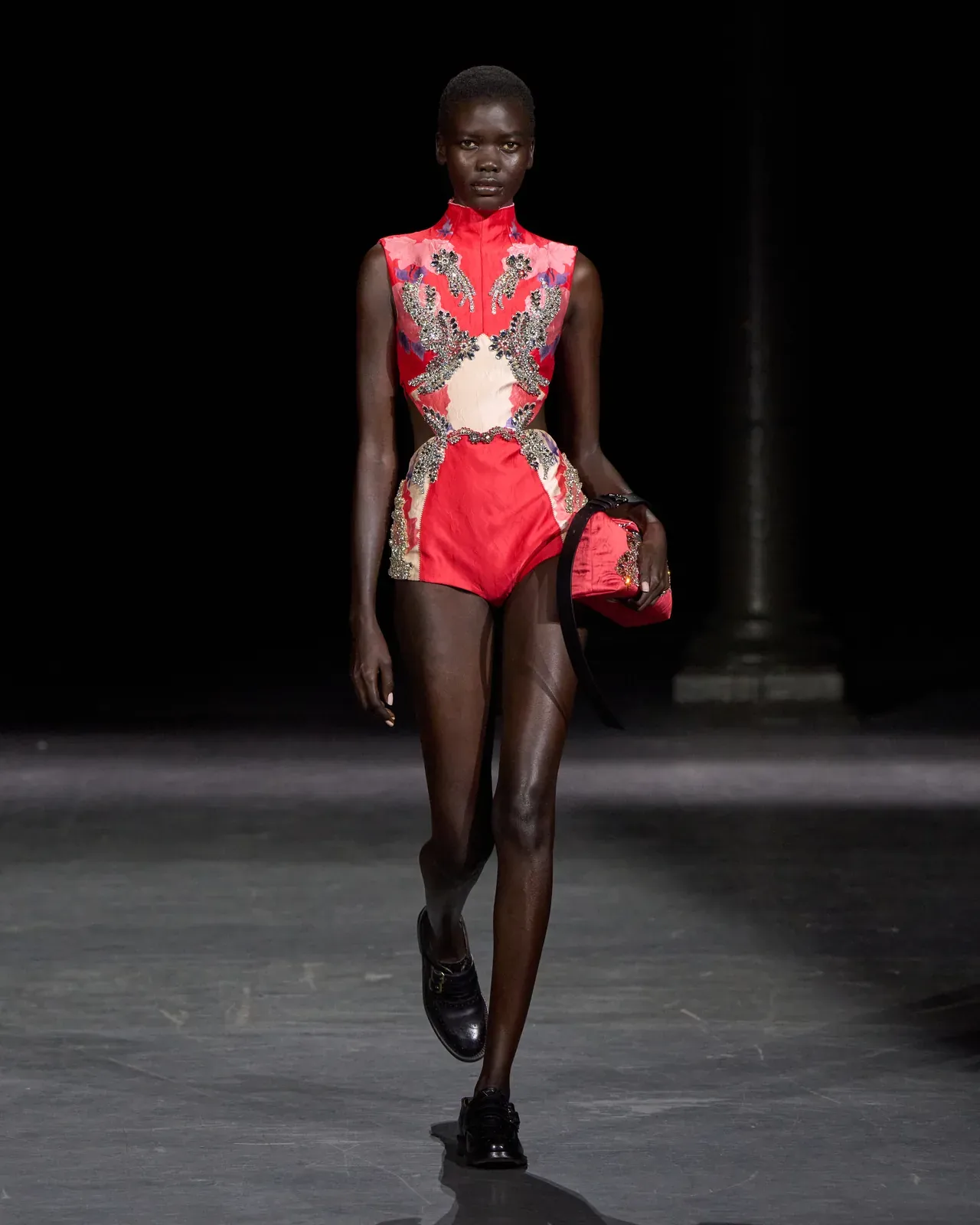 metal-london-fashion-week-ss27-erdem-03