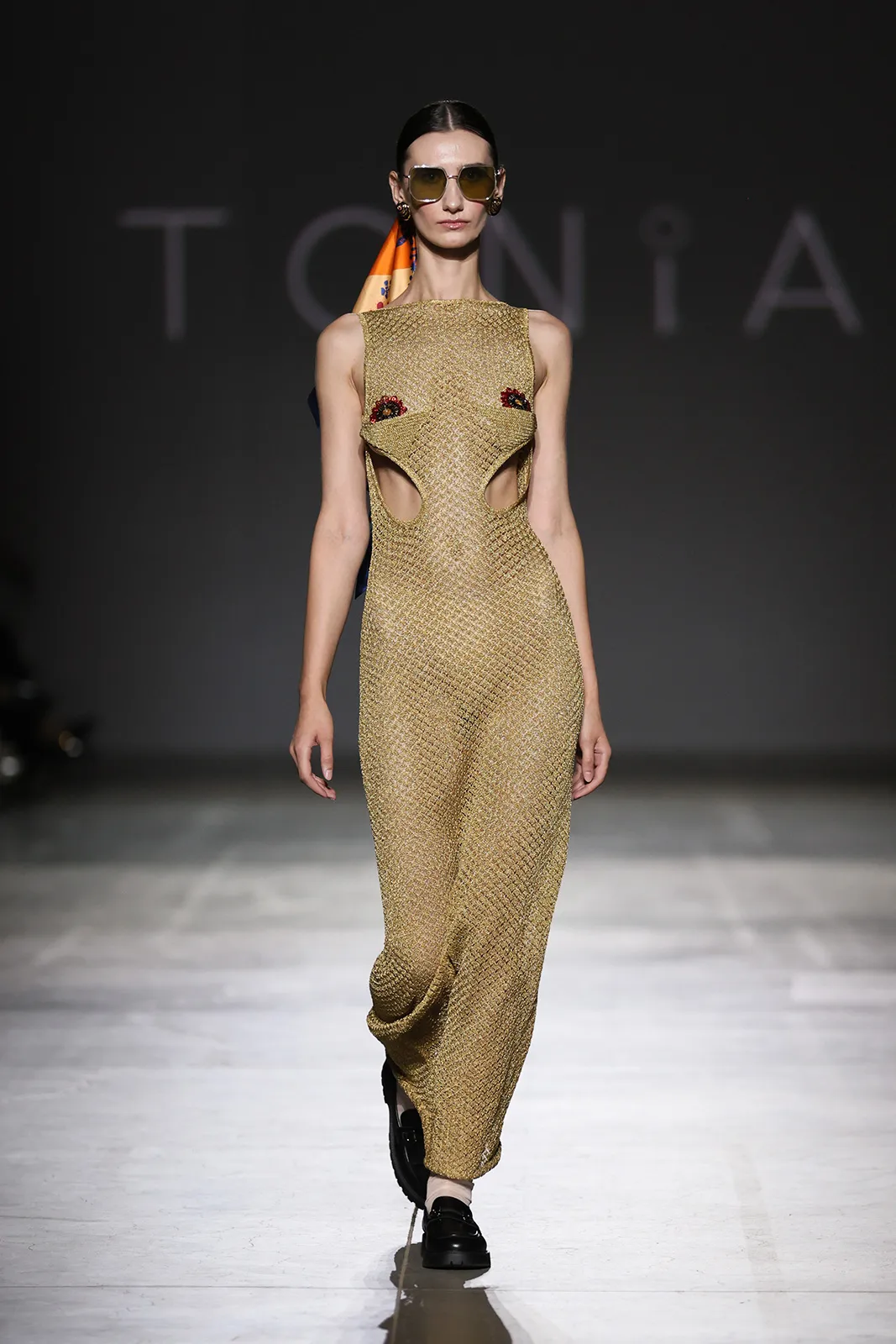 UFW_SS_25_TONiA-UPSLOWUSE-catwalk_Credit_Andriy-Sokolov-(10)