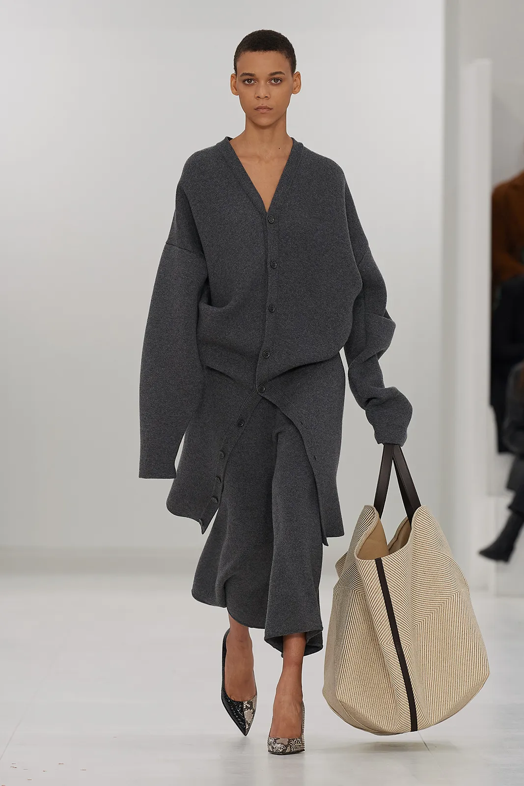 Loewe F W23 Ww Show Runway Look 5