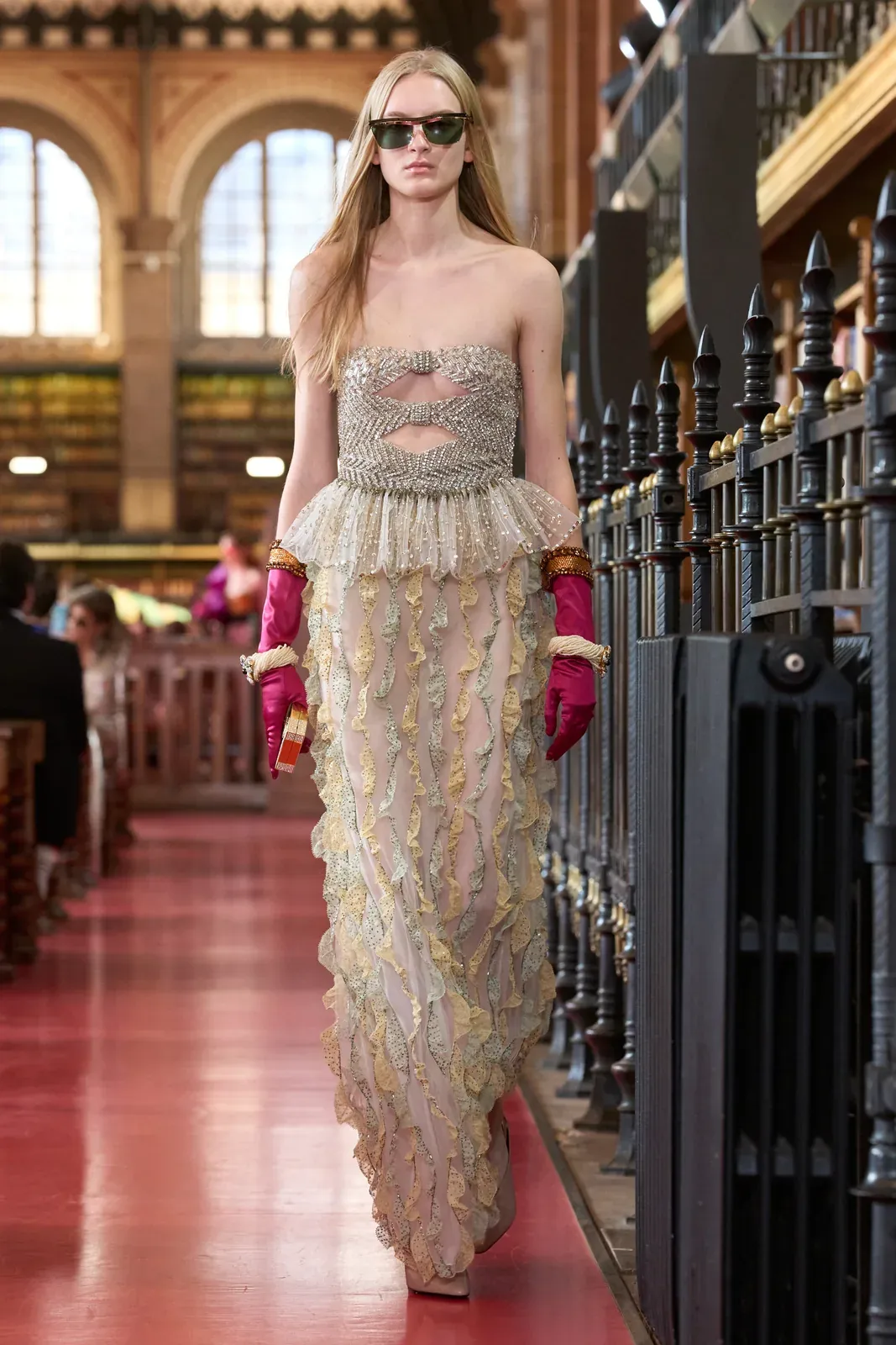 metal-valentino-ss27-41