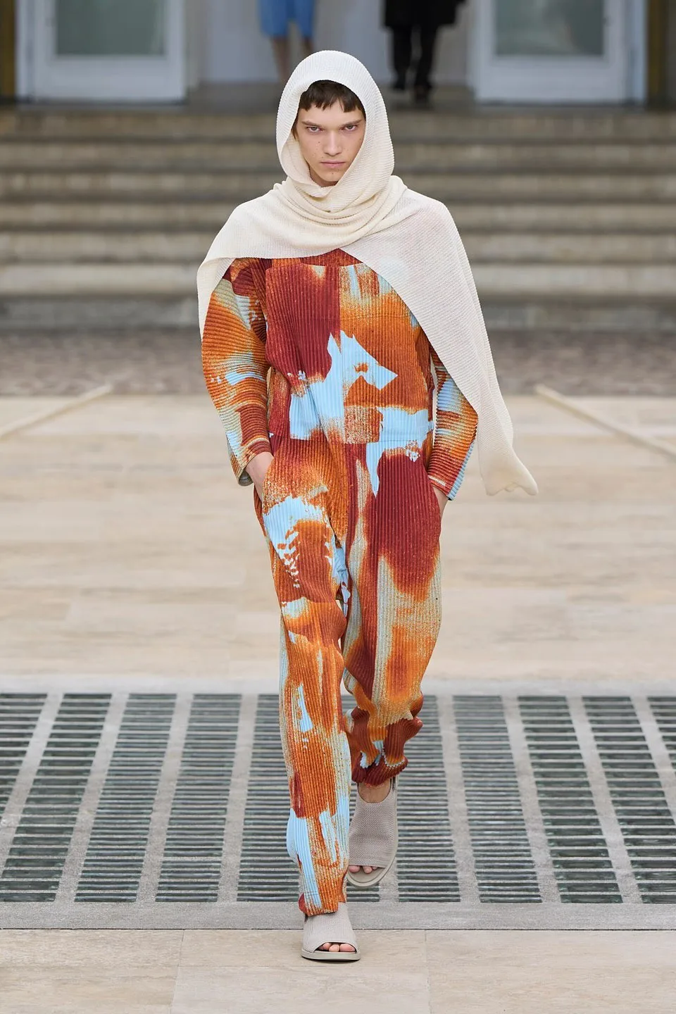 Issey-Miyake_3.jpg
