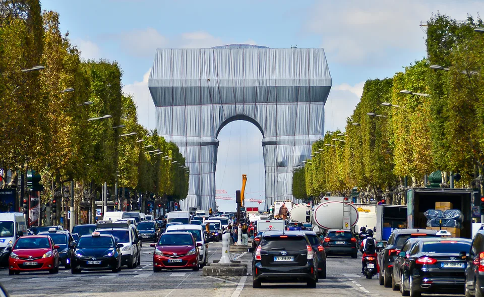 L'Arc de Triomphe, Wrapped