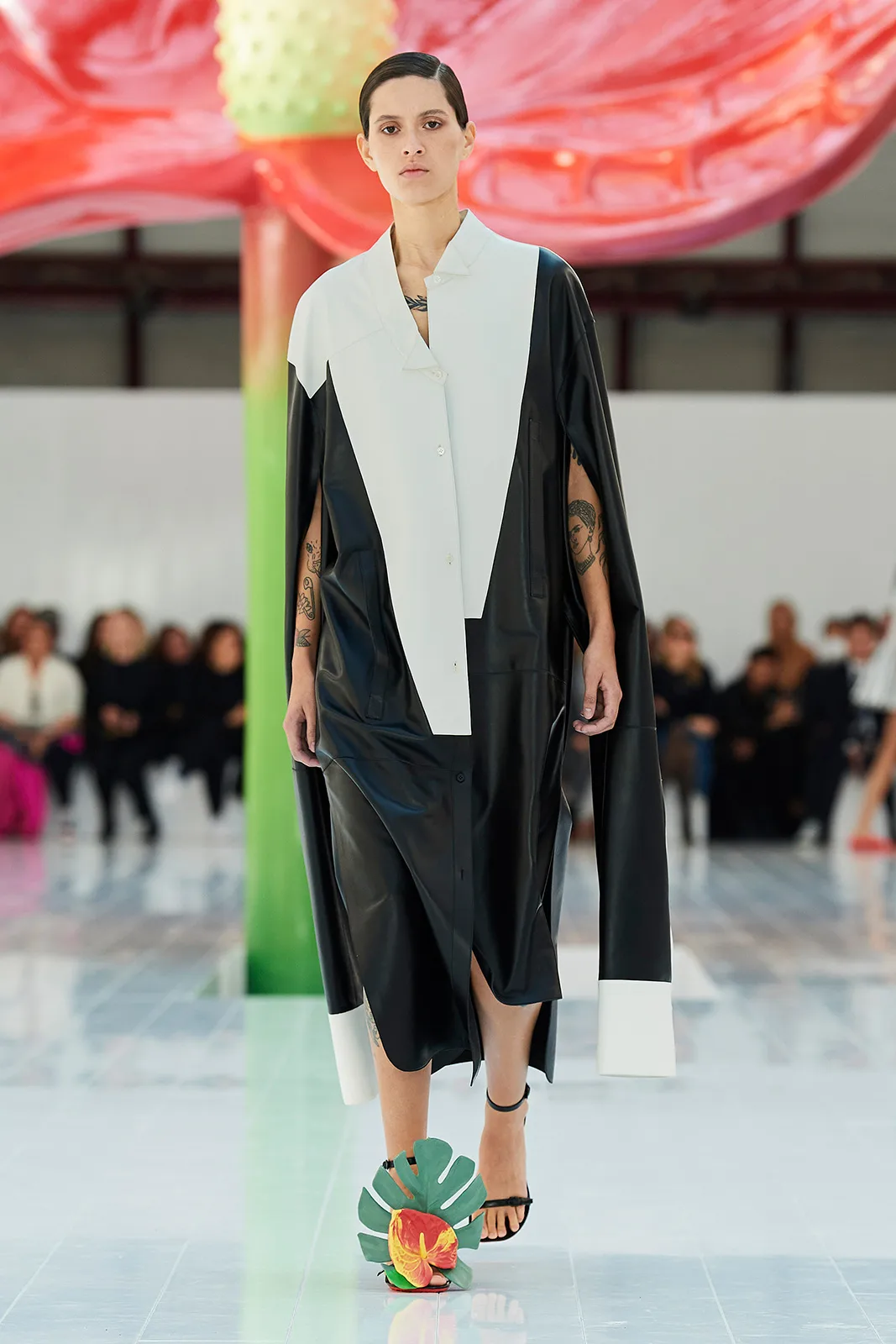 Loewe S S23  Ww  Show Runway Look 25 Front Rgb Cropped 2732x4098 25