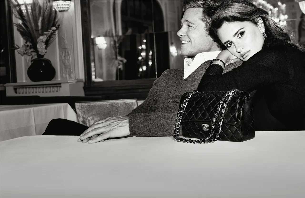 The-CHANEL-iconic-handbag-campaign_photo-Inez-&-Vinoodh-(2)