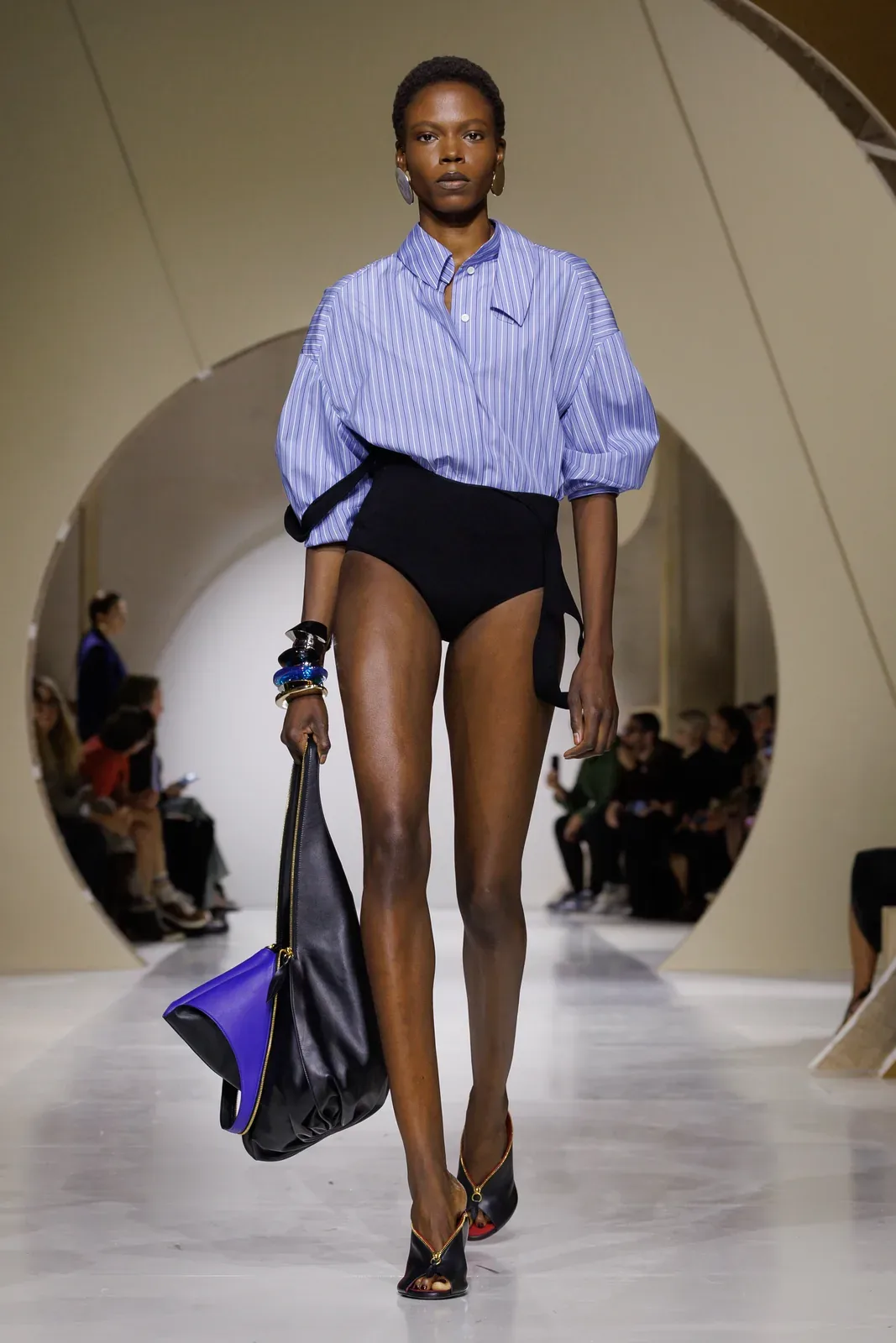 metal-givenchy-ss27-15