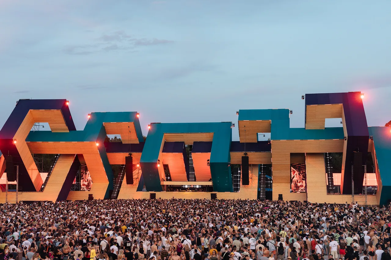 Awakenings_4