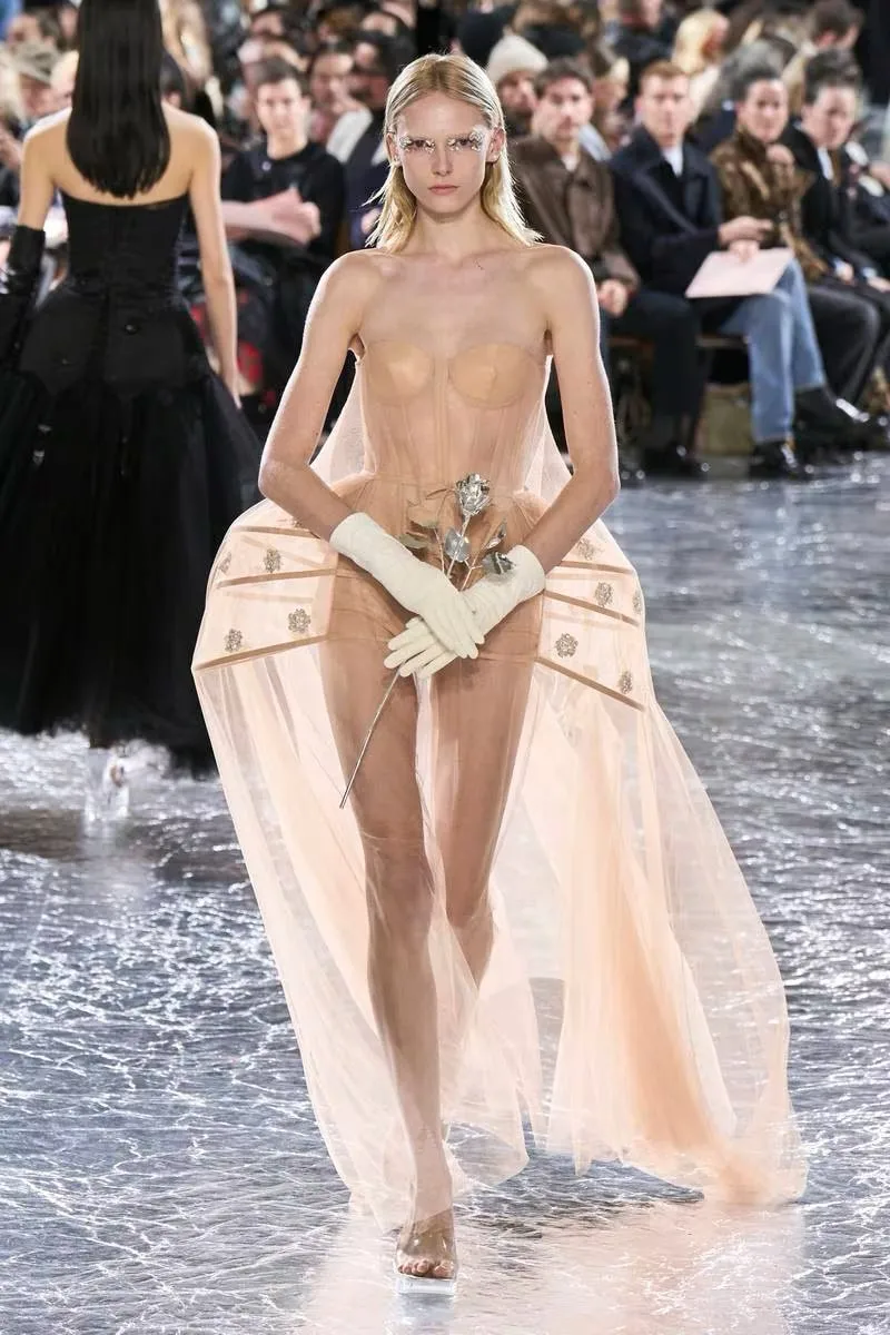JeanPaulGaultier-HauteCouture_ss24_9.jpg
