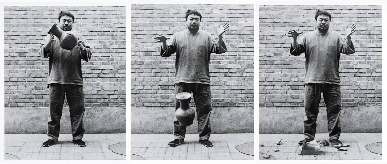Dropping-a-Han-Dynasty-Urn_triptych