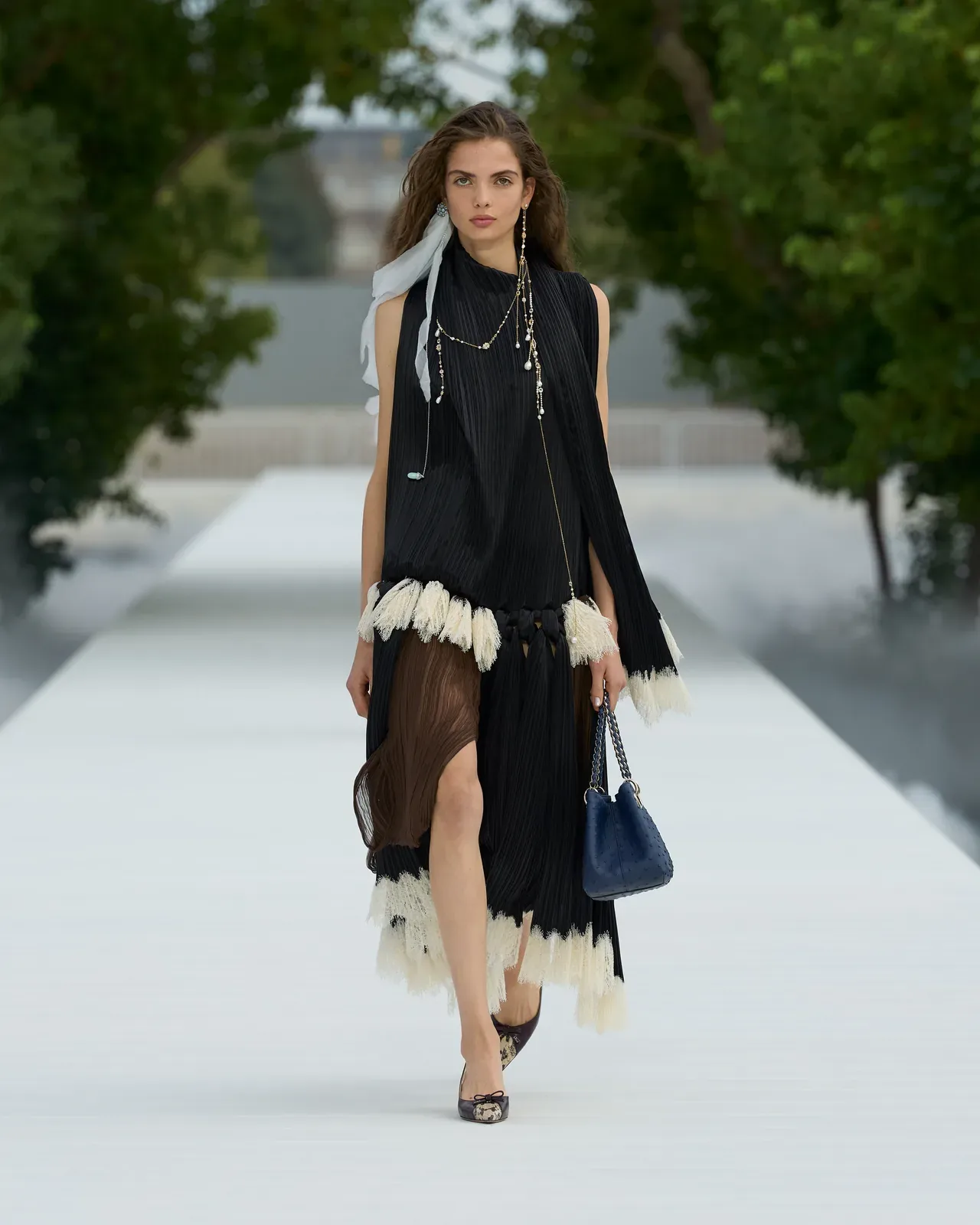 metal-dior-ss27-19.webp