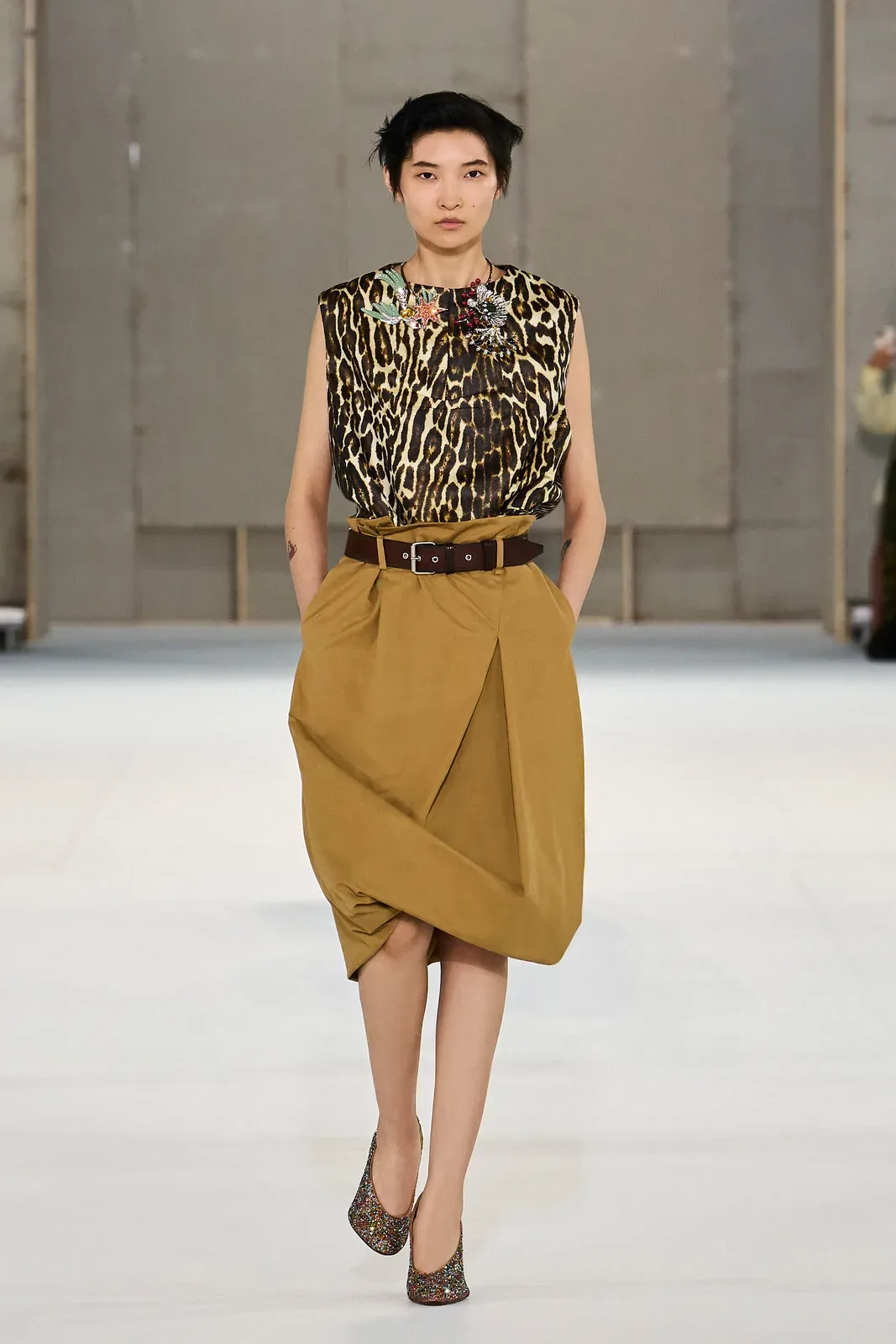 metal-dries-van-noten-ss27-05