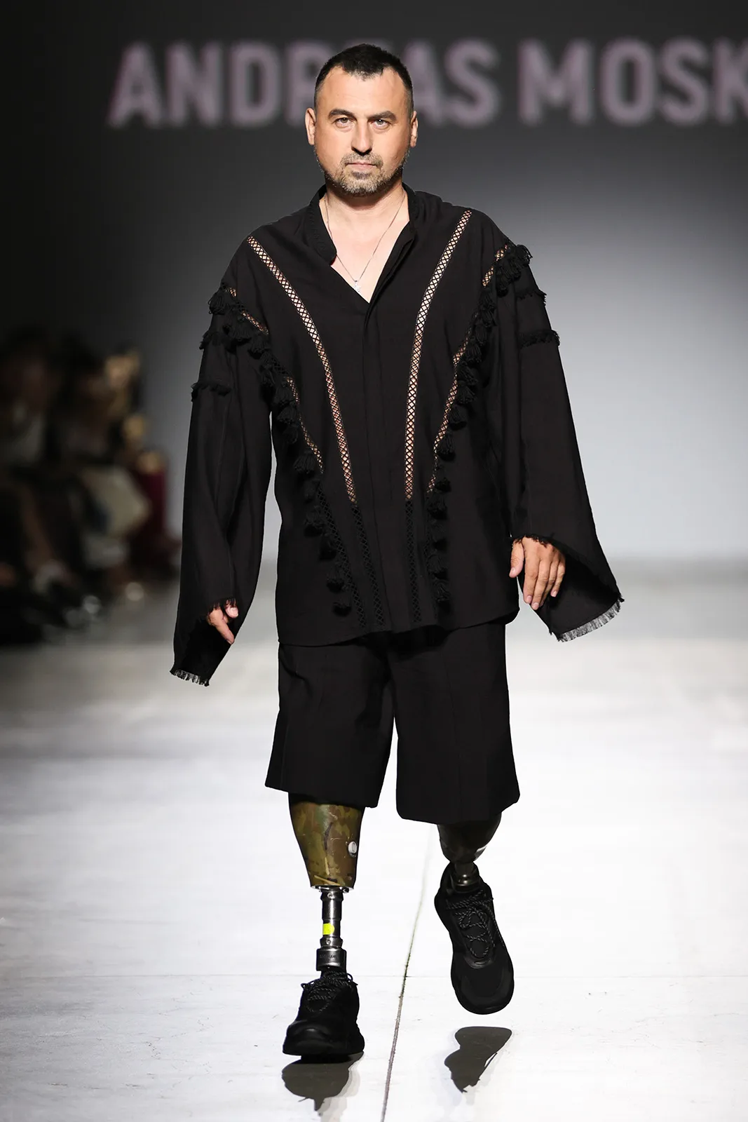 UFW_SS_25_ANDREAS-MOSKIN-catwalk_credits-Andriy-Sokolov-(0)