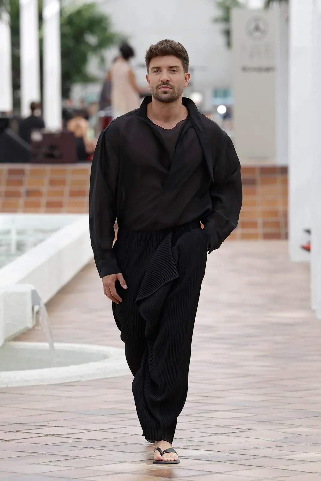 metal-adolfo-dominguez-ss27-32